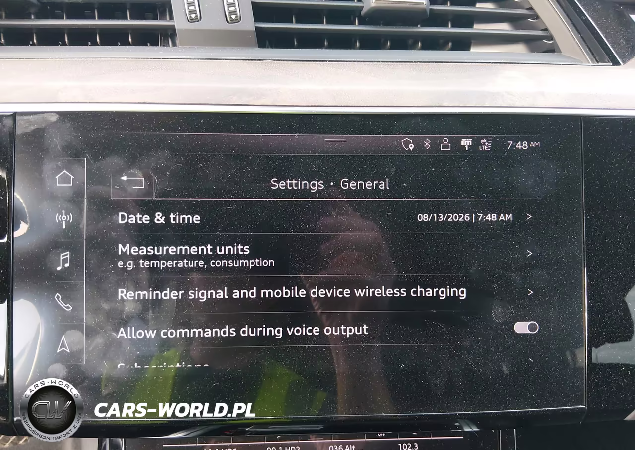 2019 Audi E-Tron Premium Plus VIN:WA1VAAGE1KB019975 - 19