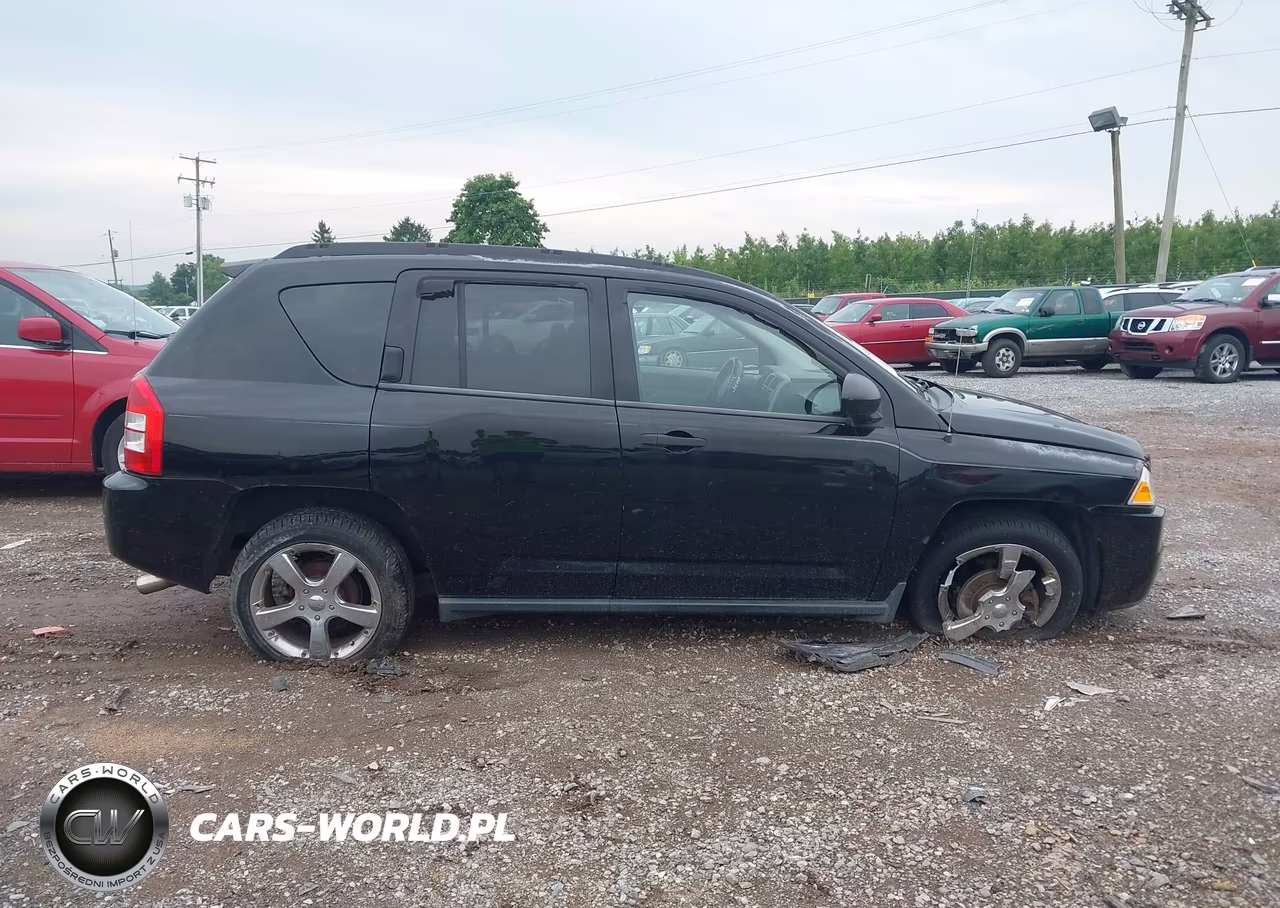 2007 Jeep Compass Sport VIN:1J8FF47WX7D123732 - 13