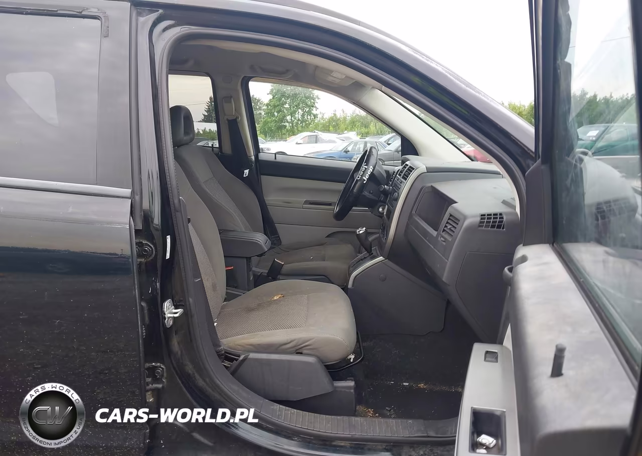 2007 Jeep Compass Sport VIN:1J8FF47WX7D123732 - 5