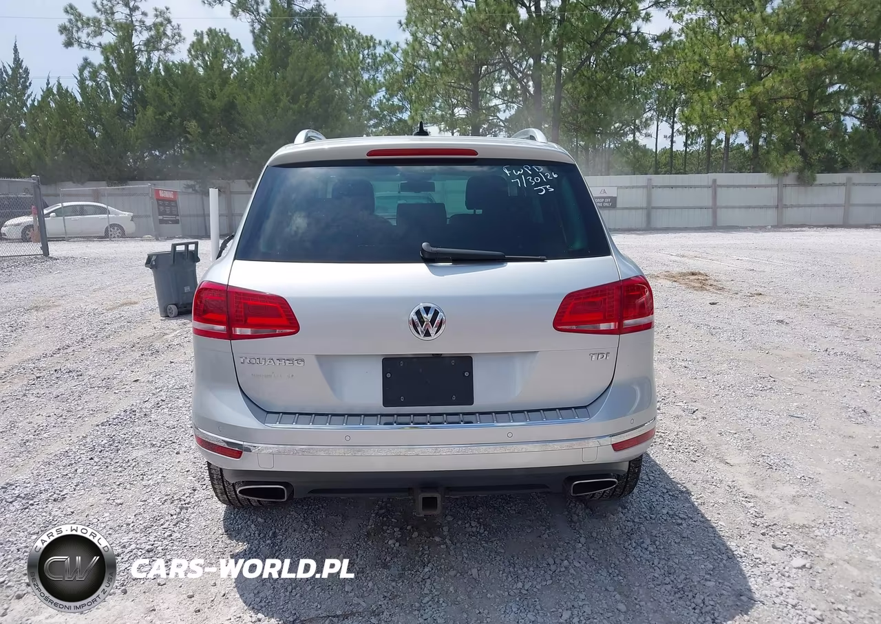 2016 Volkswagen Touareg Tdi Lux VIN:WVGEP9BP3GD002761 - 17