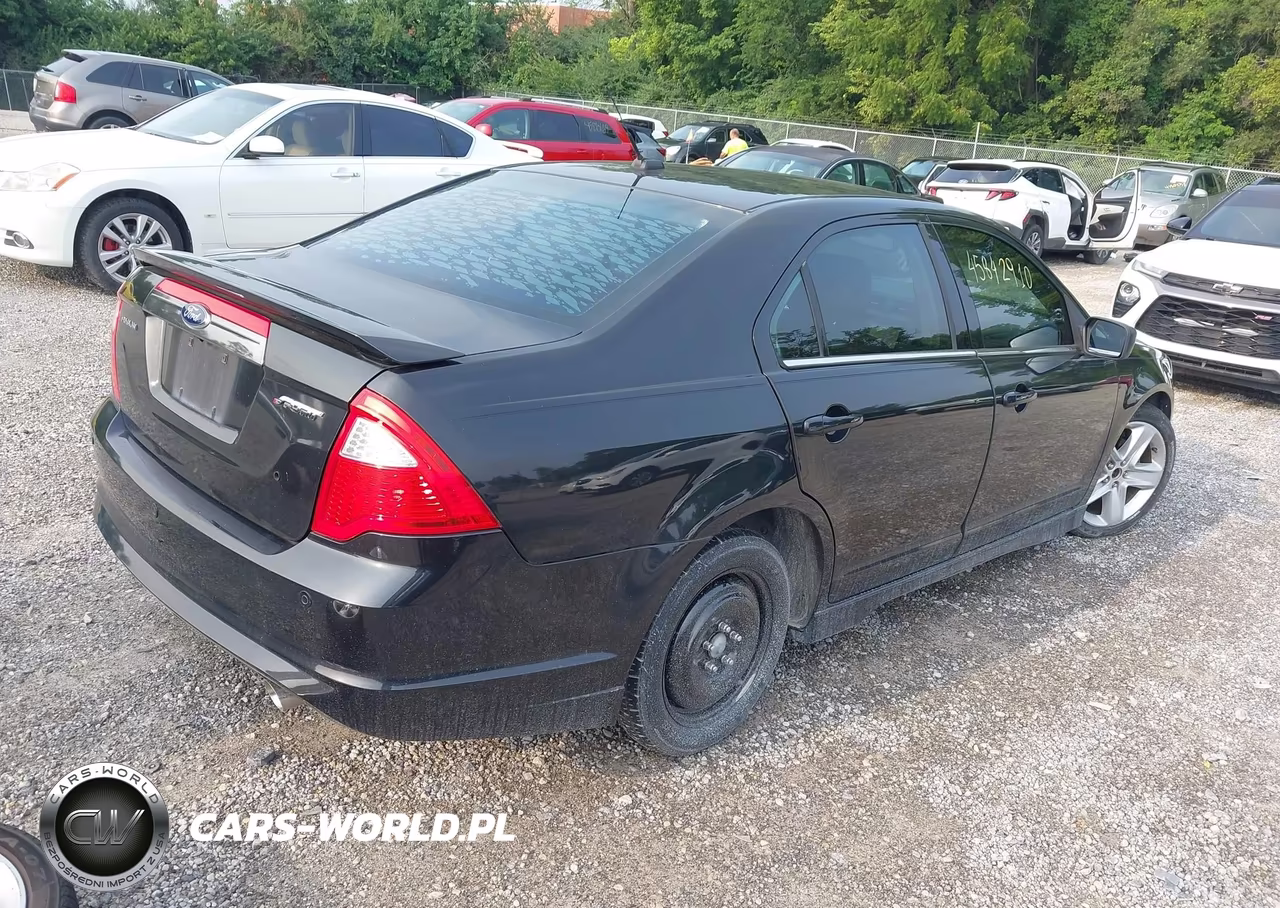 2012 Ford Fusion Sport VIN:3FAHP0KC9CR300264 - 4
