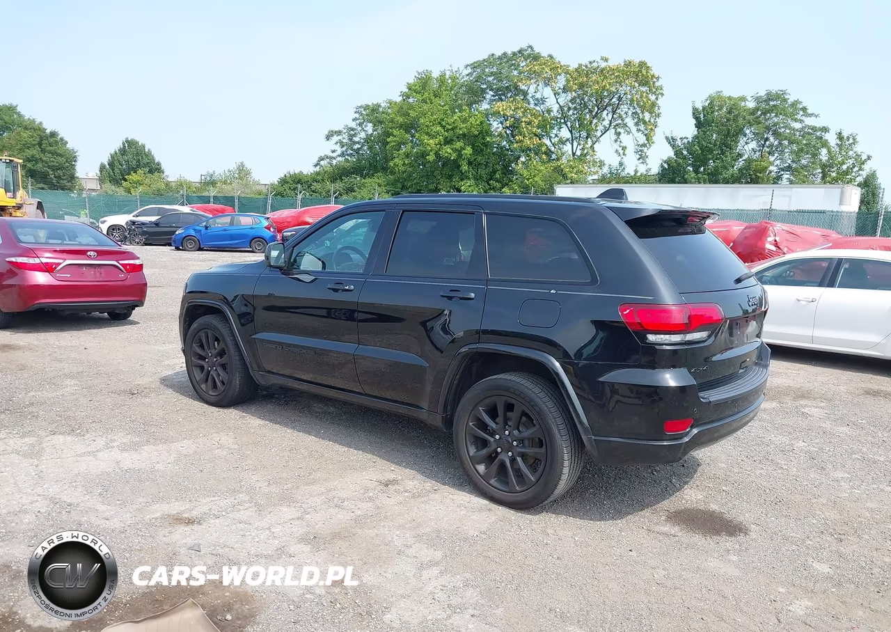 2020 Jeep Grand Cherokee Altitude 4X4 VIN:1C4RJFAG1LC362621 - 3