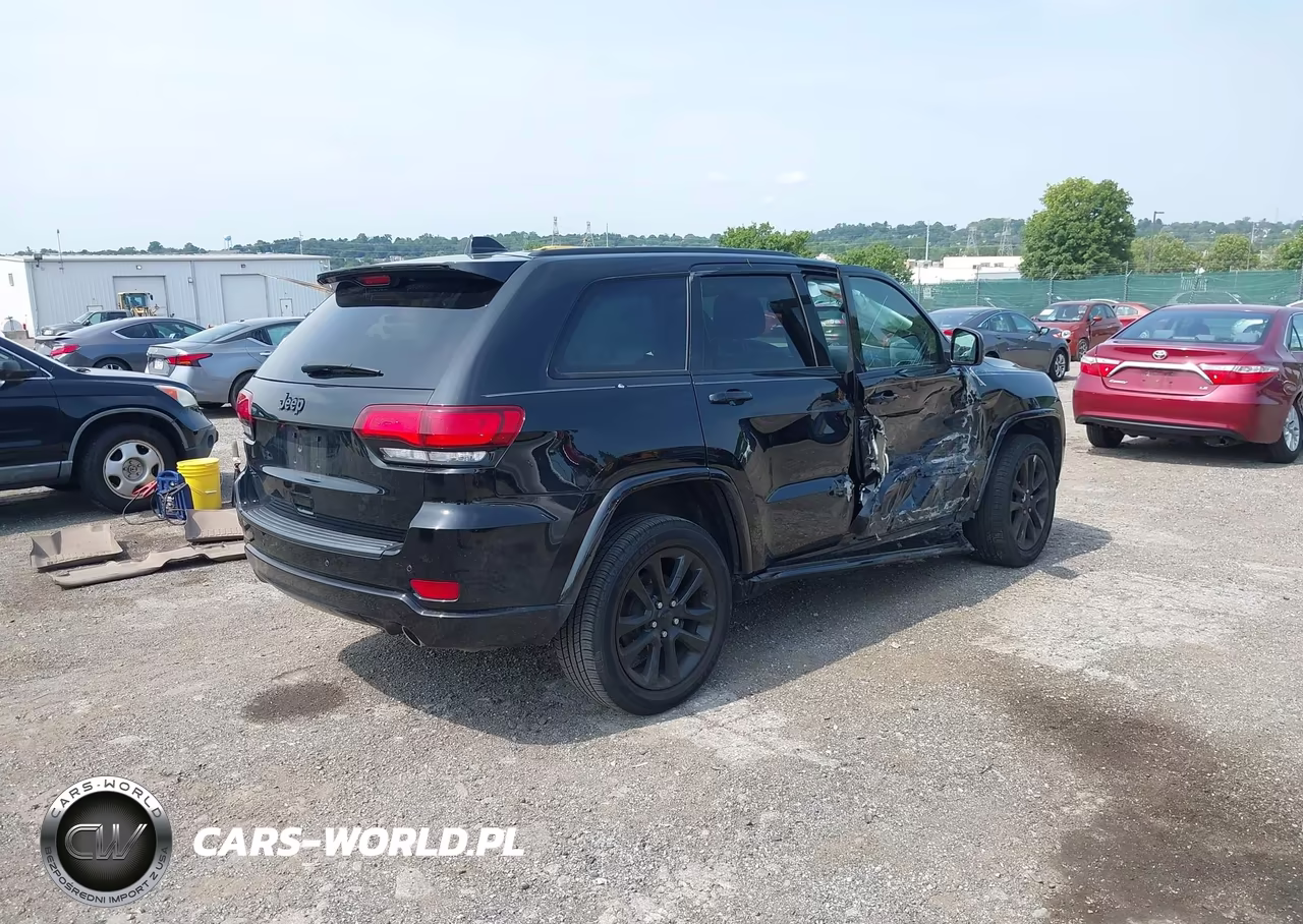2020 Jeep Grand Cherokee Altitude 4X4 VIN:1C4RJFAG1LC362621 - 4