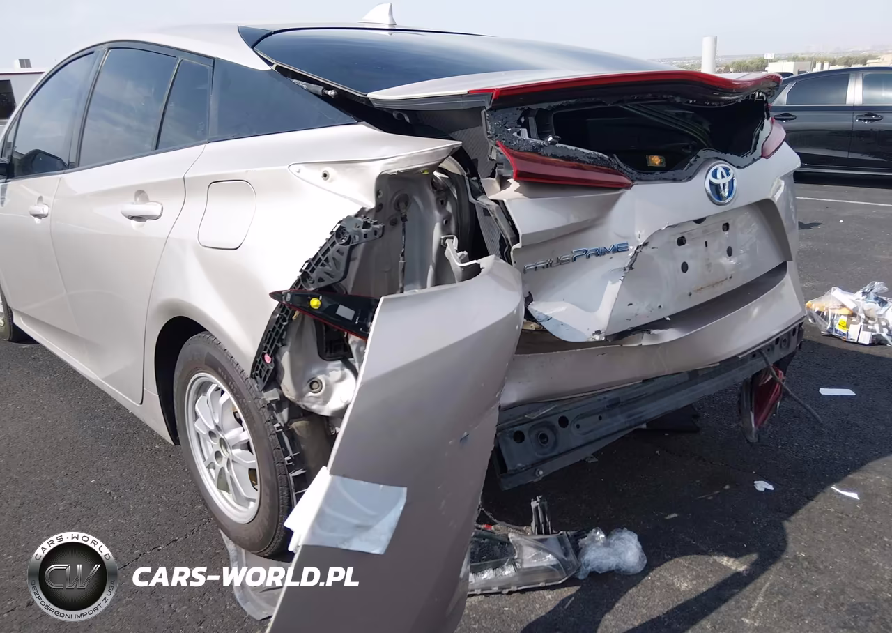 2017 Toyota Prius Prime Plus VIN:JTDKARFP8H3058284 - 6