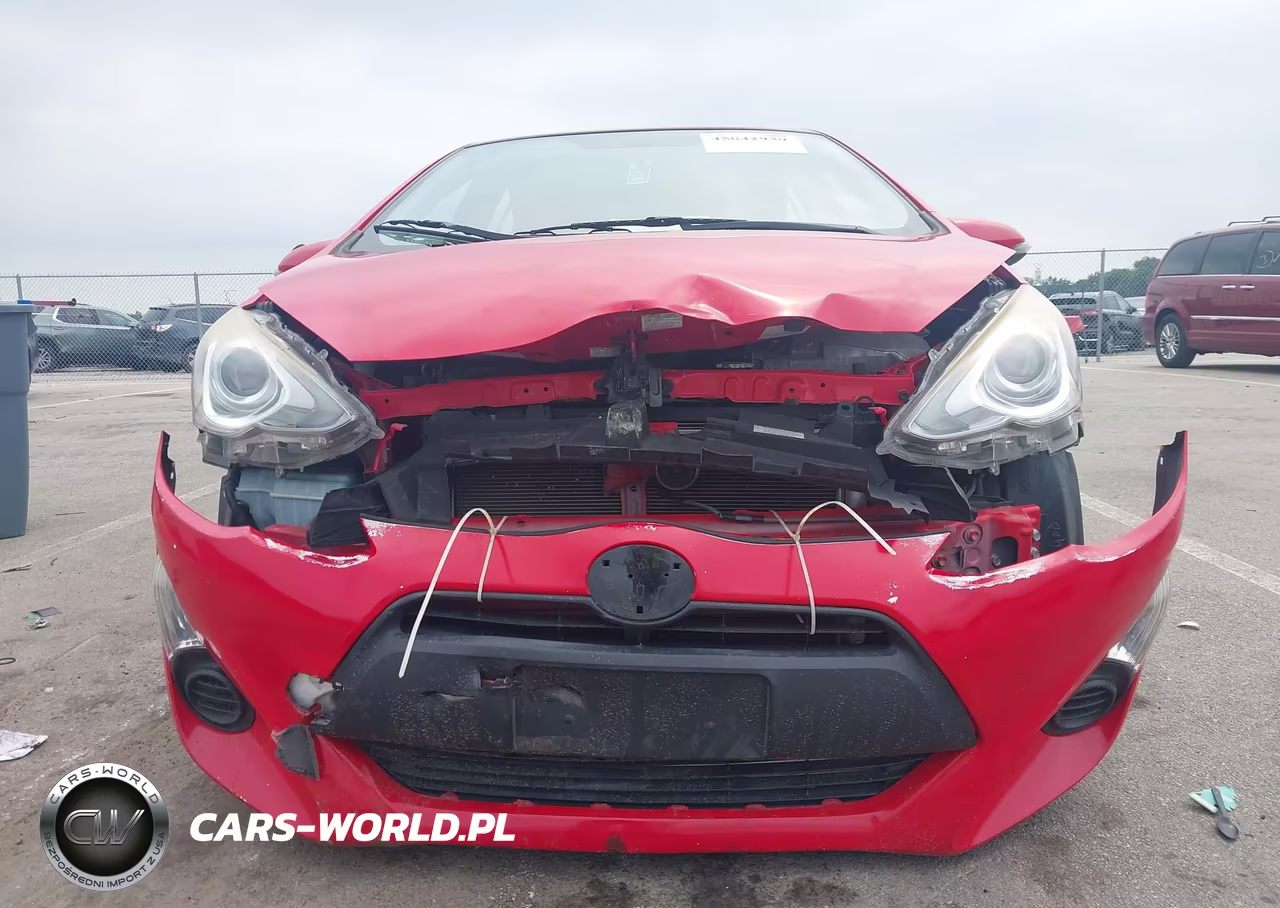 2015 Toyota Prius C One VIN:JTDKDTB32F1098361 - 12