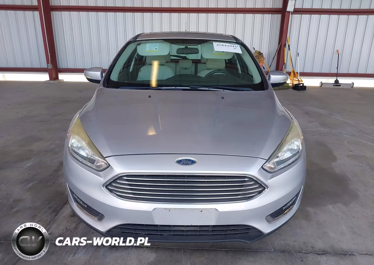2018 Ford Focus Titanium VIN:1FADP3N26JL314105 - 12