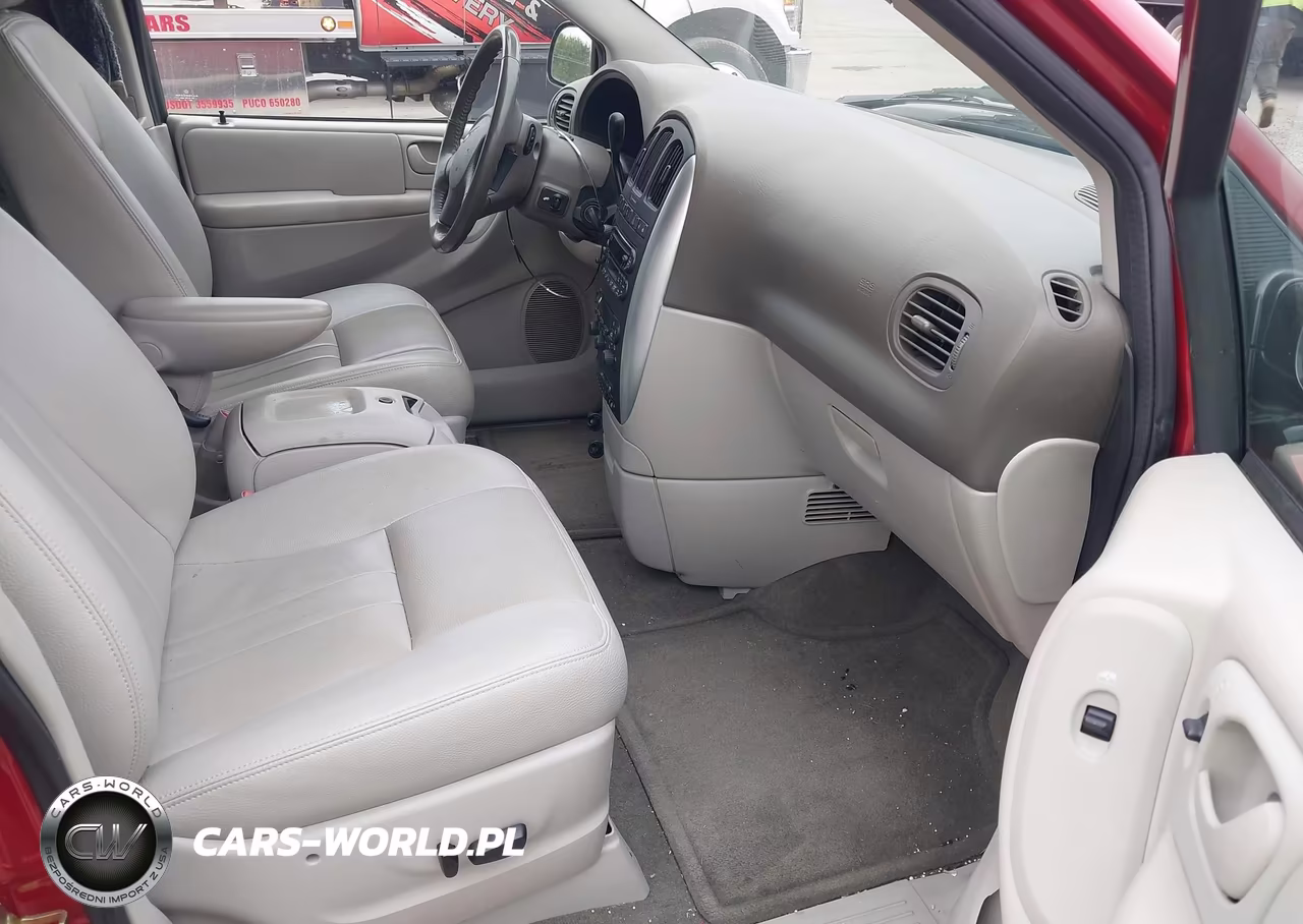 2006 Chrysler Town & Country Touring VIN:2A4GP54L06R845399 - 5