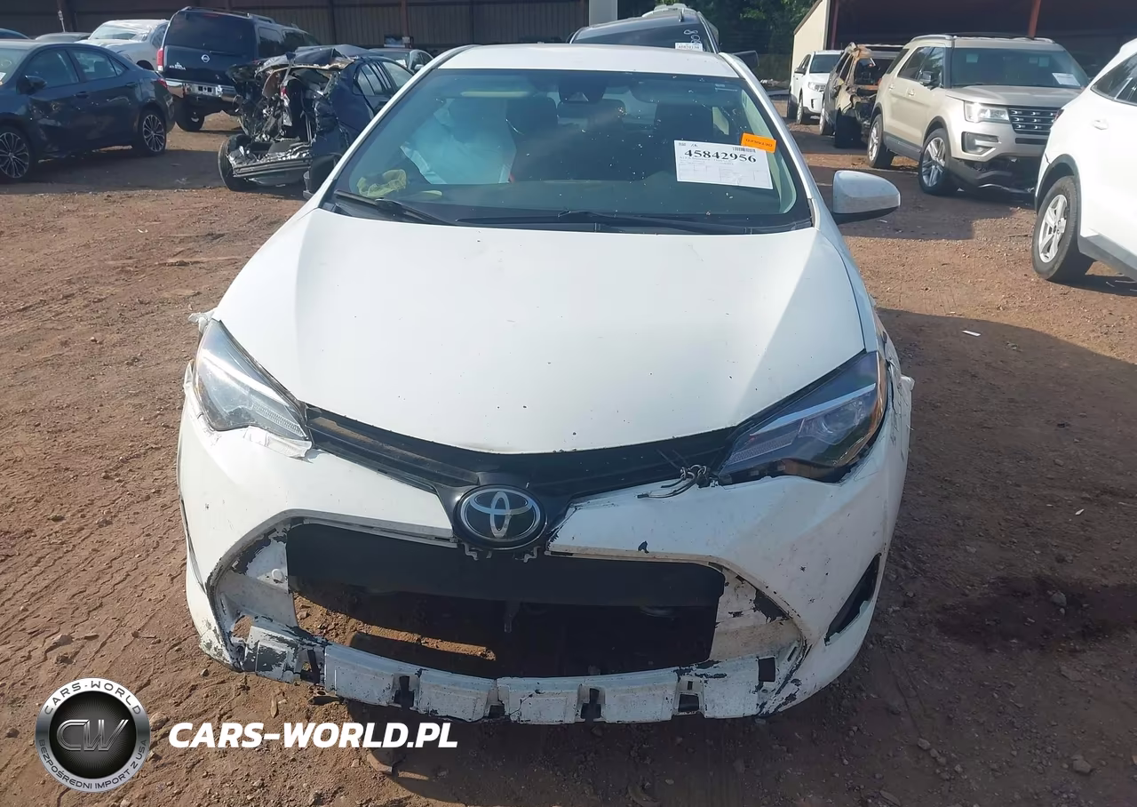 2018 Toyota Corolla Le VIN:5YFBURHE5JP800771 - 6