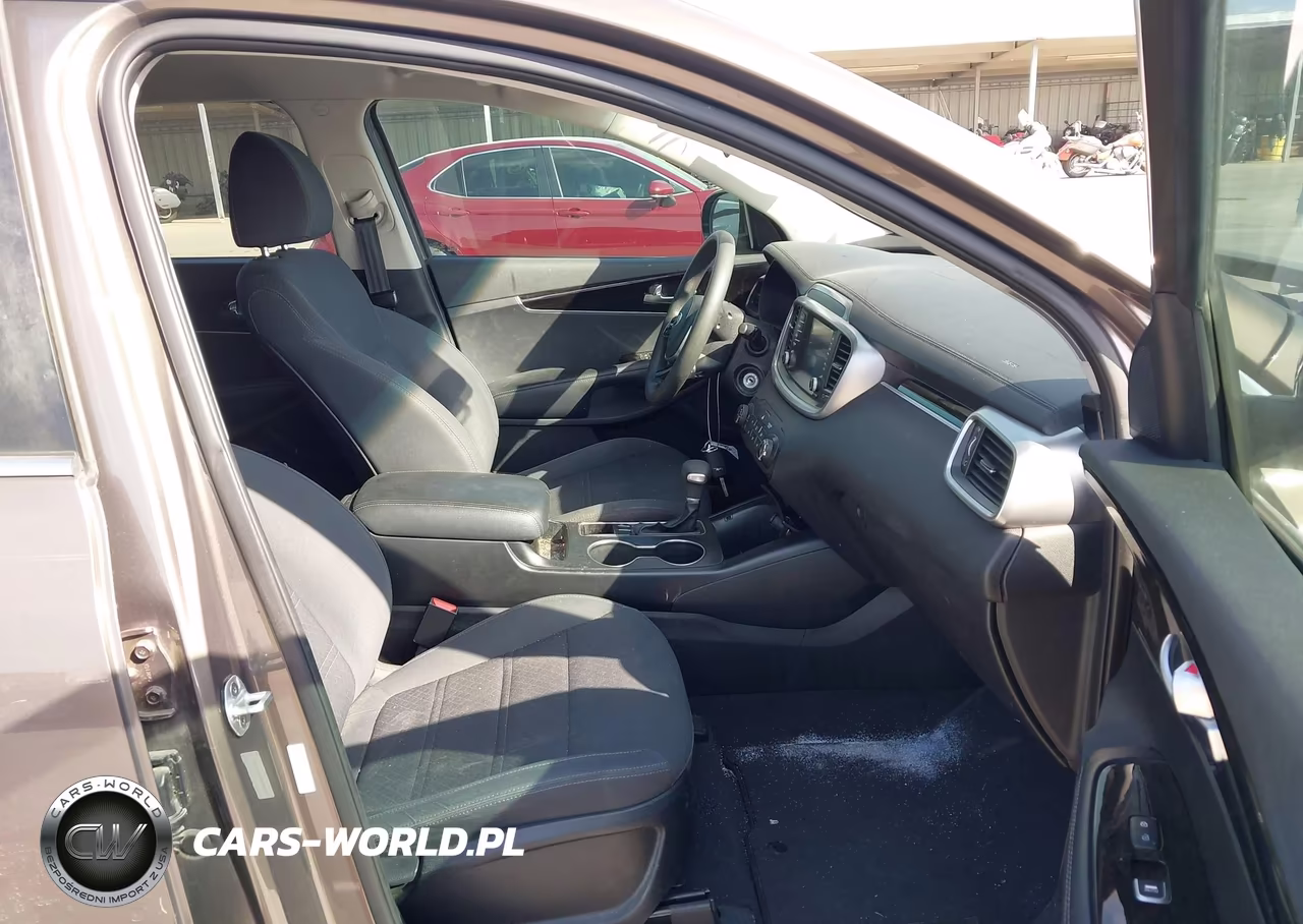 2019 Kia Sorento 2.4L Lx VIN:5XYPG4A32KG547536 - 5