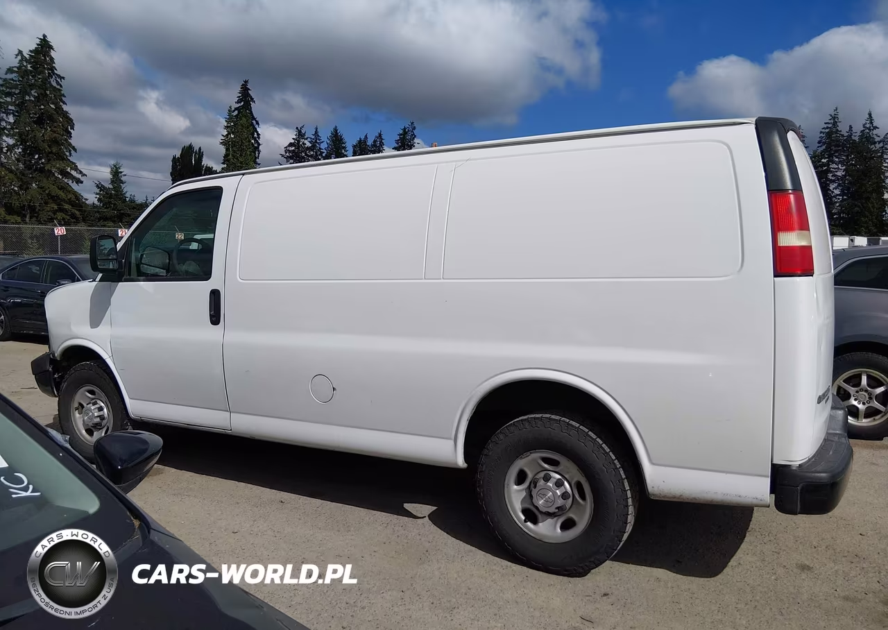 2015 Chevrolet Express 2500 Work Van VIN:1GCWGFFF2F1172361 - 14