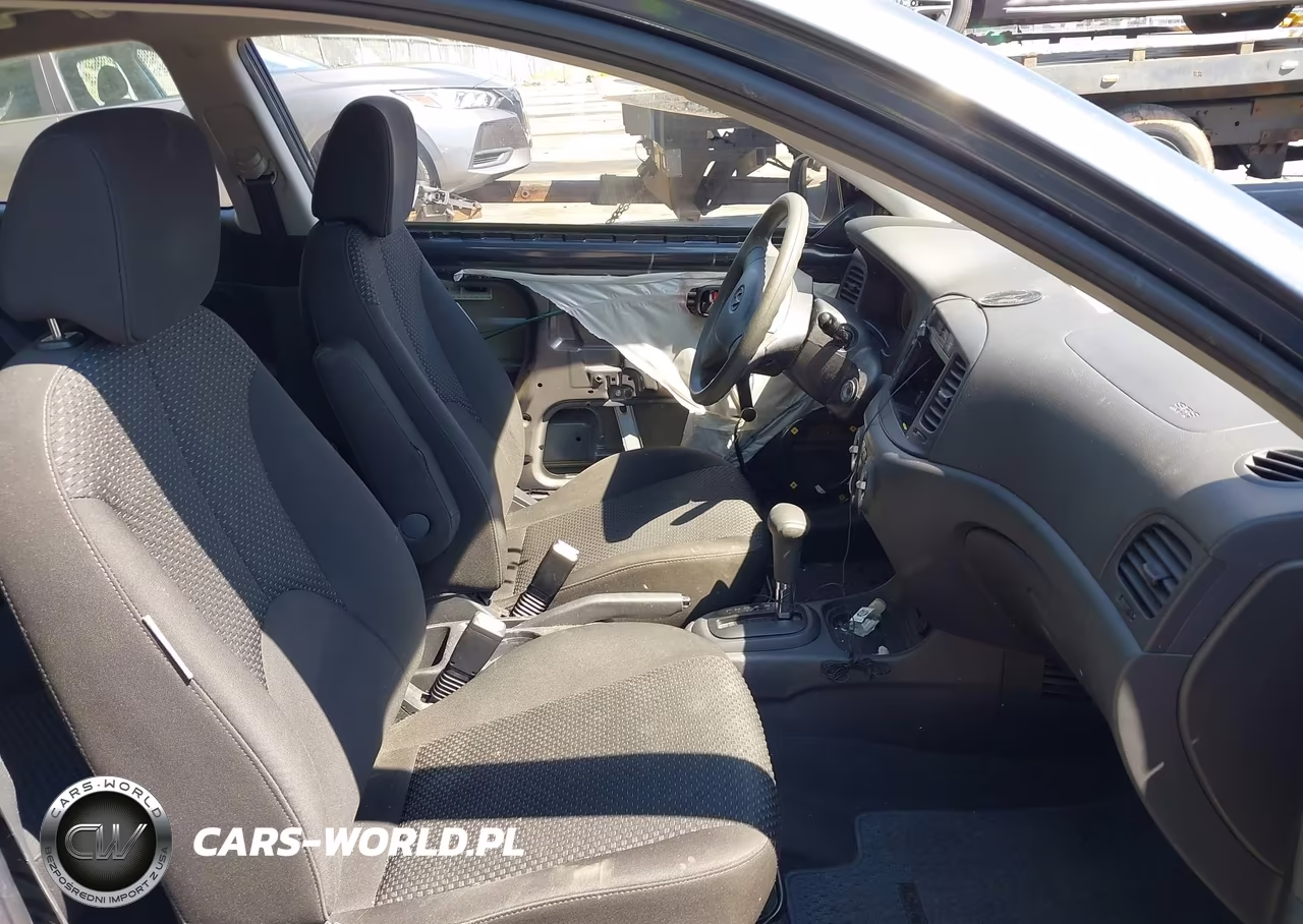 2010 Hyundai Accent Gs VIN:KMHCM3AC1AU168361 - 5