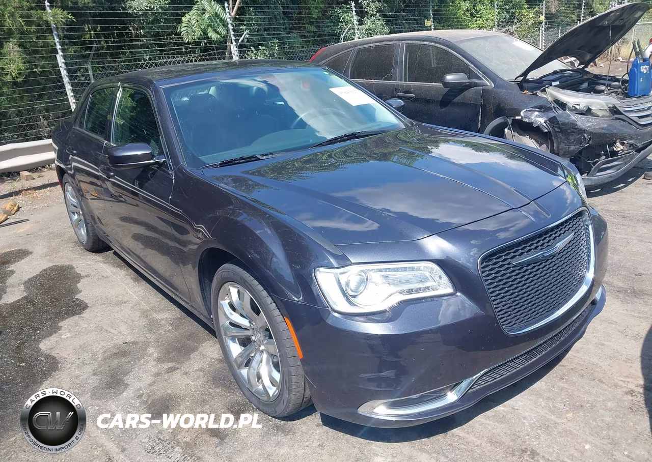 2016 Chrysler 300 Limited