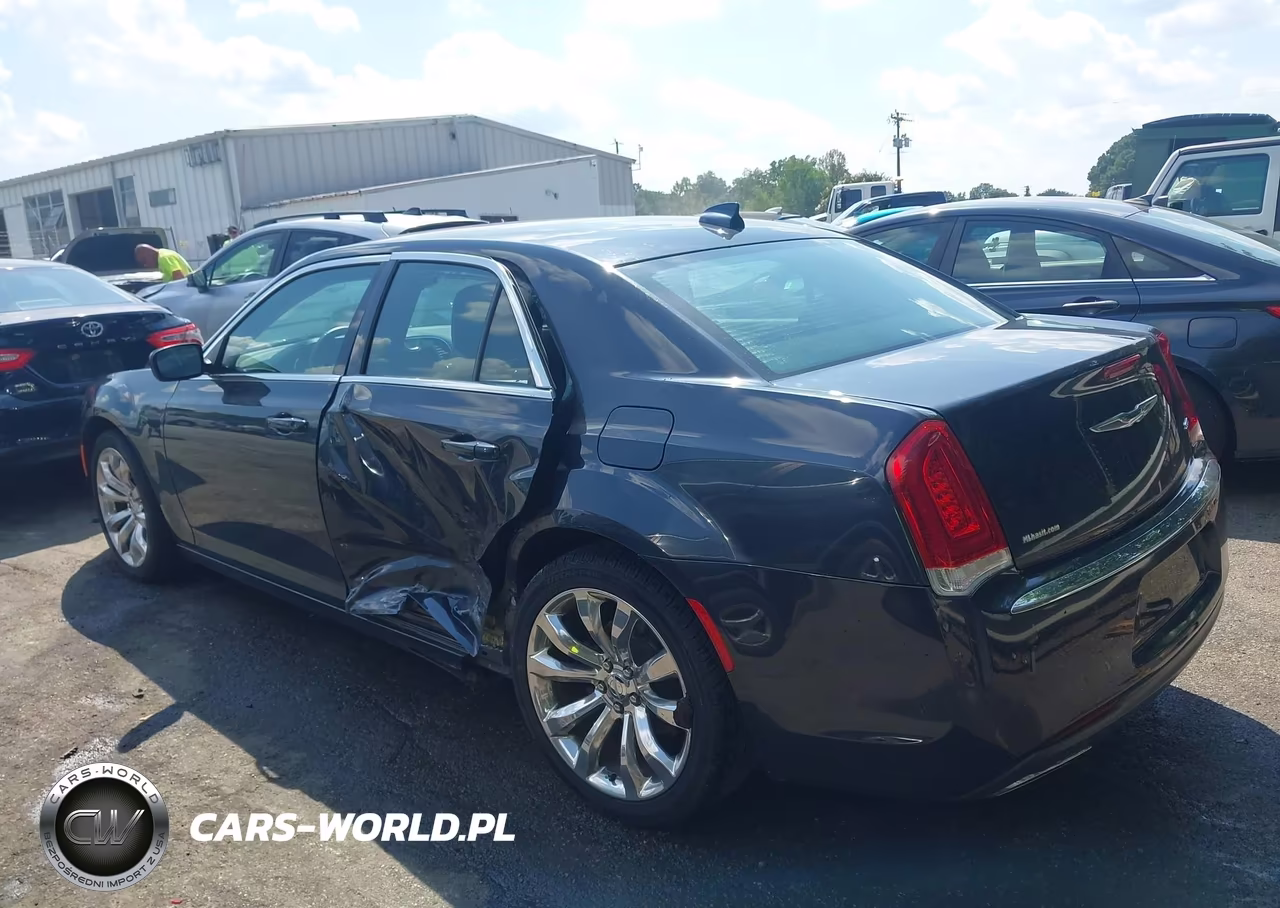 2016 Chrysler 300 Limited VIN:2C3CCAAG1GH313512 - 14