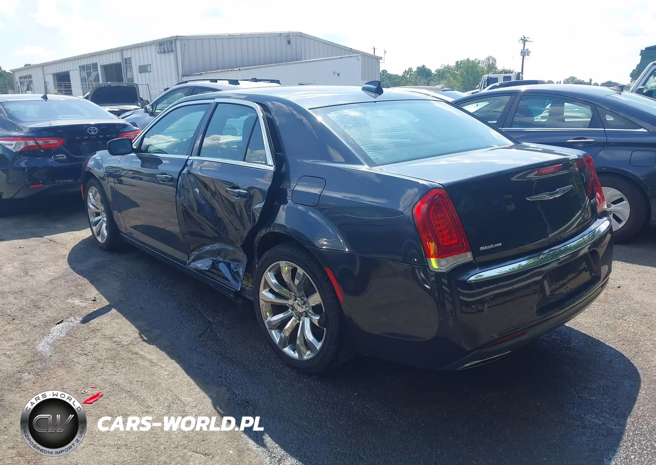2016 Chrysler 300 Limited VIN:2C3CCAAG1GH313512 - 3