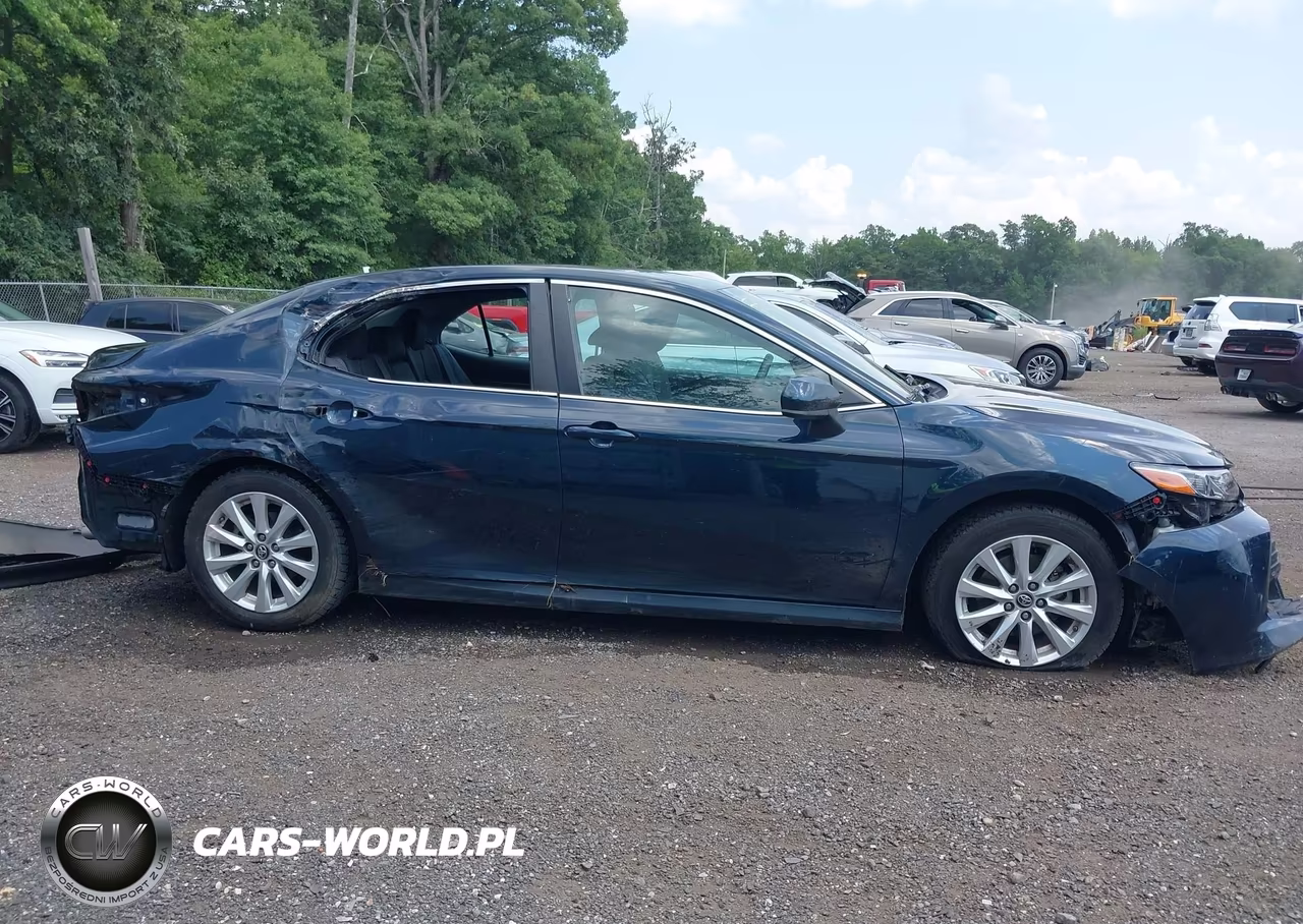2019 Toyota Camry Le VIN:4T1B11HK0KU796788 - 14