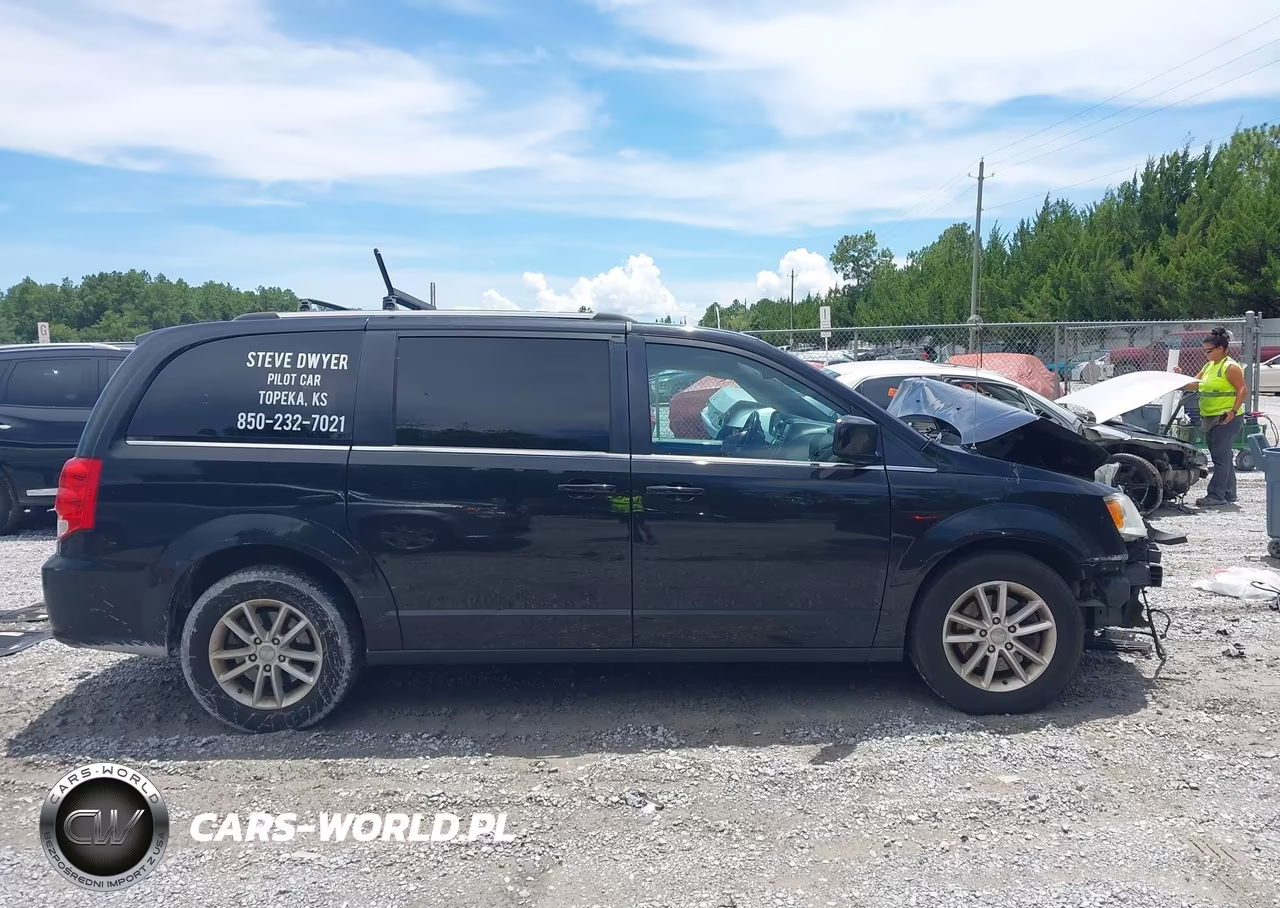 2019 Dodge Grand Caravan Sxt VIN:2C4RDGCG2KR586951 - 13