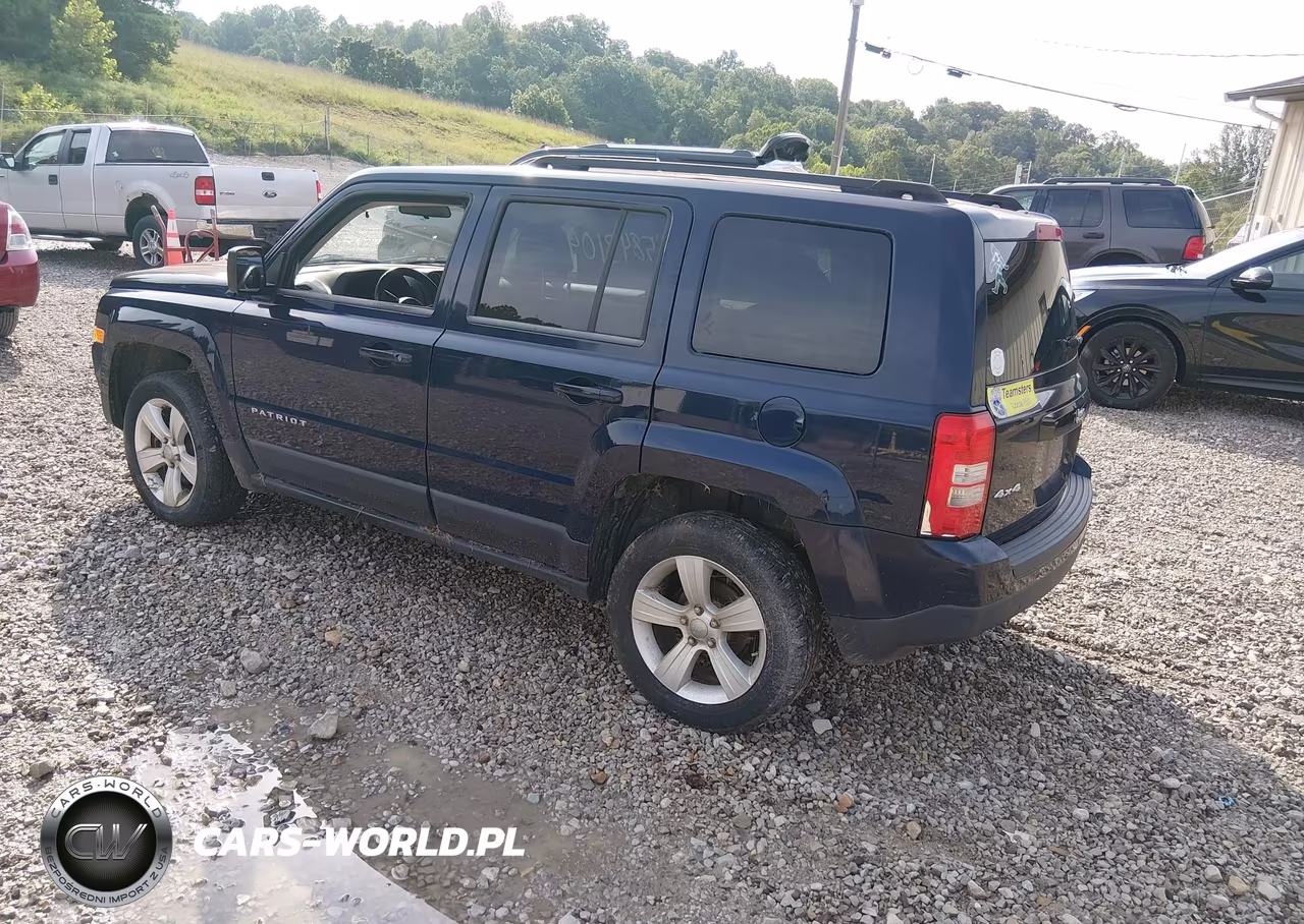 2012 Jeep Patriot Latitude VIN:1C4NJRFB3CD591535 - 3