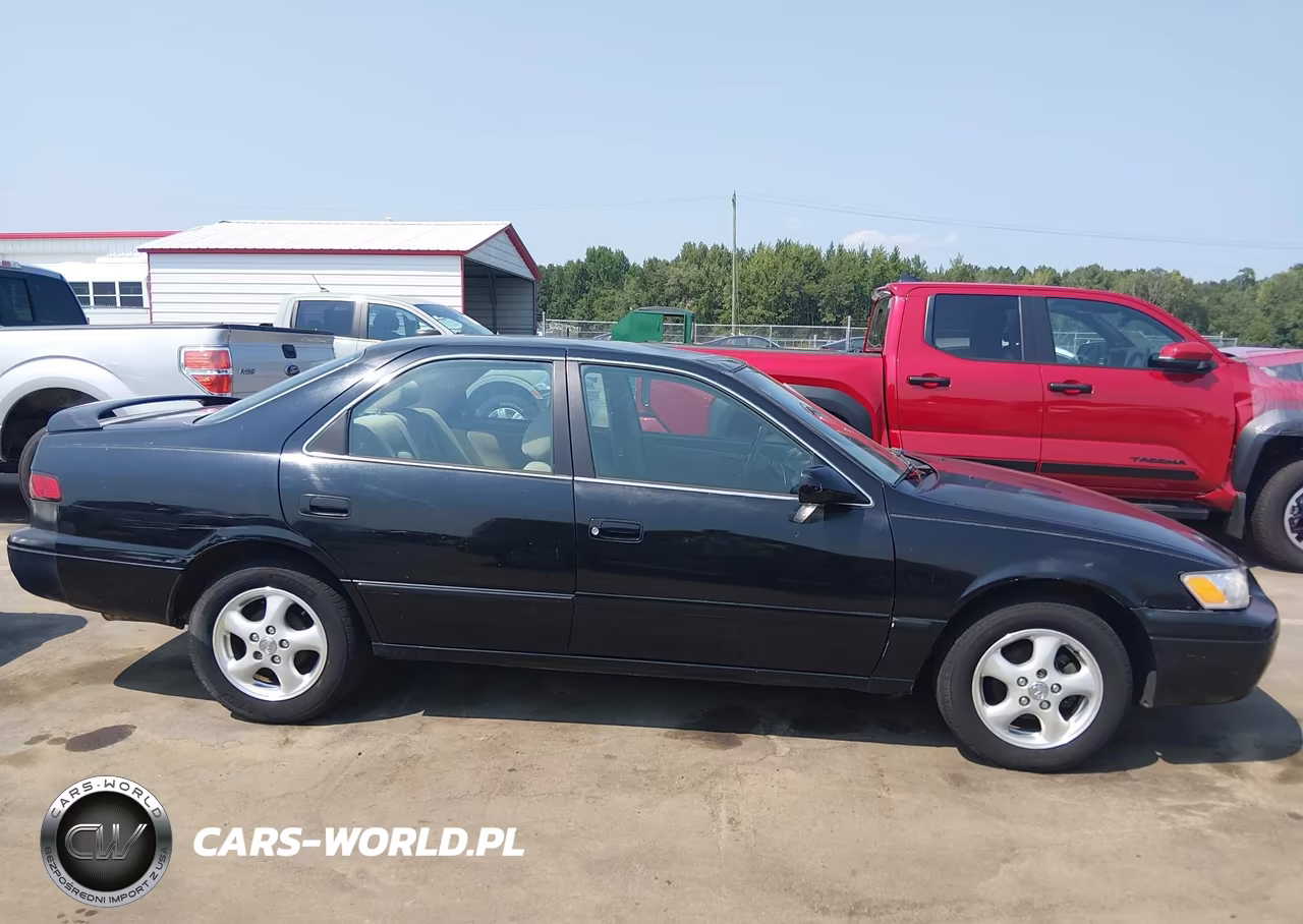 1999 Toyota Camry Le VIN:4T1BG22K9XU615630 - 13