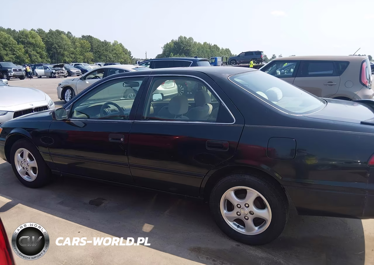 1999 Toyota Camry Le VIN:4T1BG22K9XU615630 - 14
