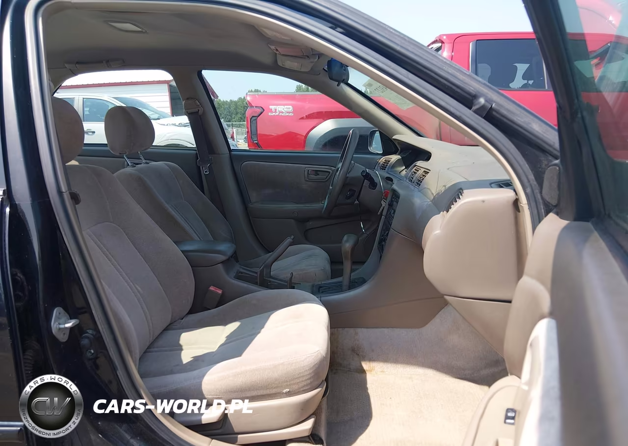 1999 Toyota Camry Le VIN:4T1BG22K9XU615630 - 5