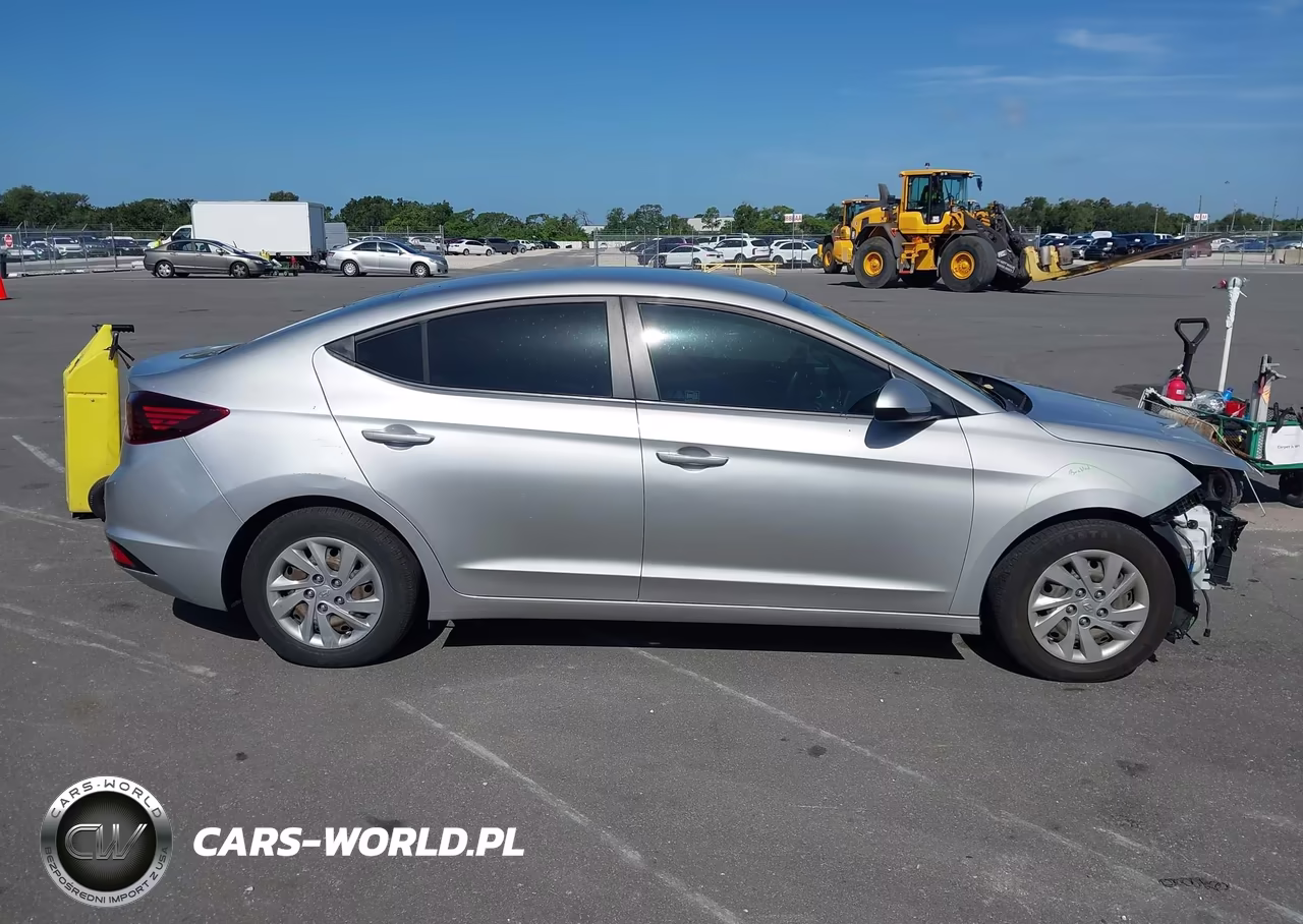 2020 Hyundai Elantra Sel VIN:5NPD84LF2LH537932 - 13