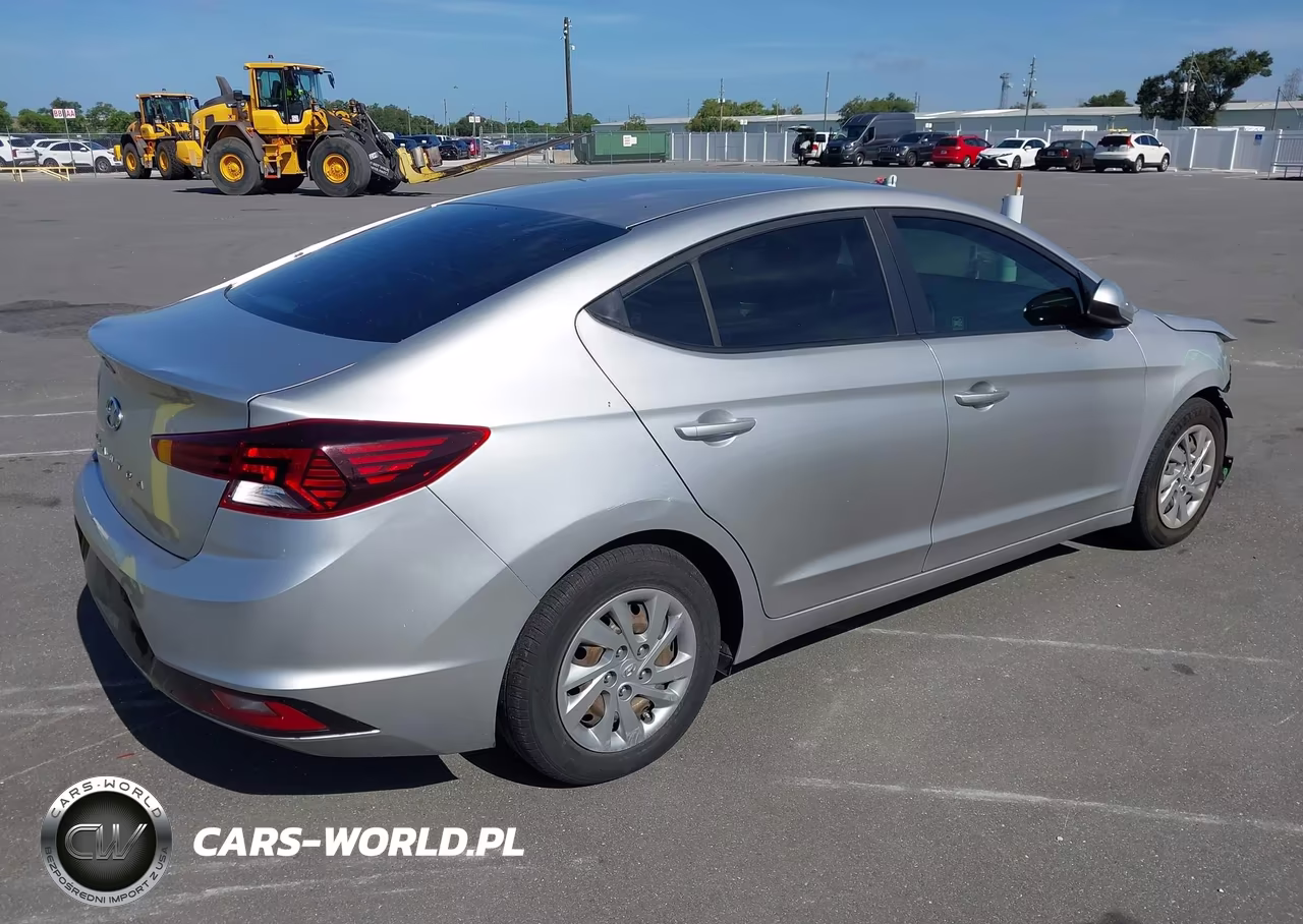 2020 Hyundai Elantra Sel VIN:5NPD84LF2LH537932 - 4