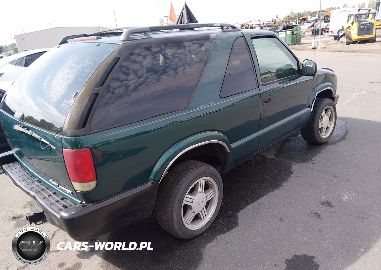 1996 Chevrolet Blazer VIN:1GNCT18W3TK107496 - 4