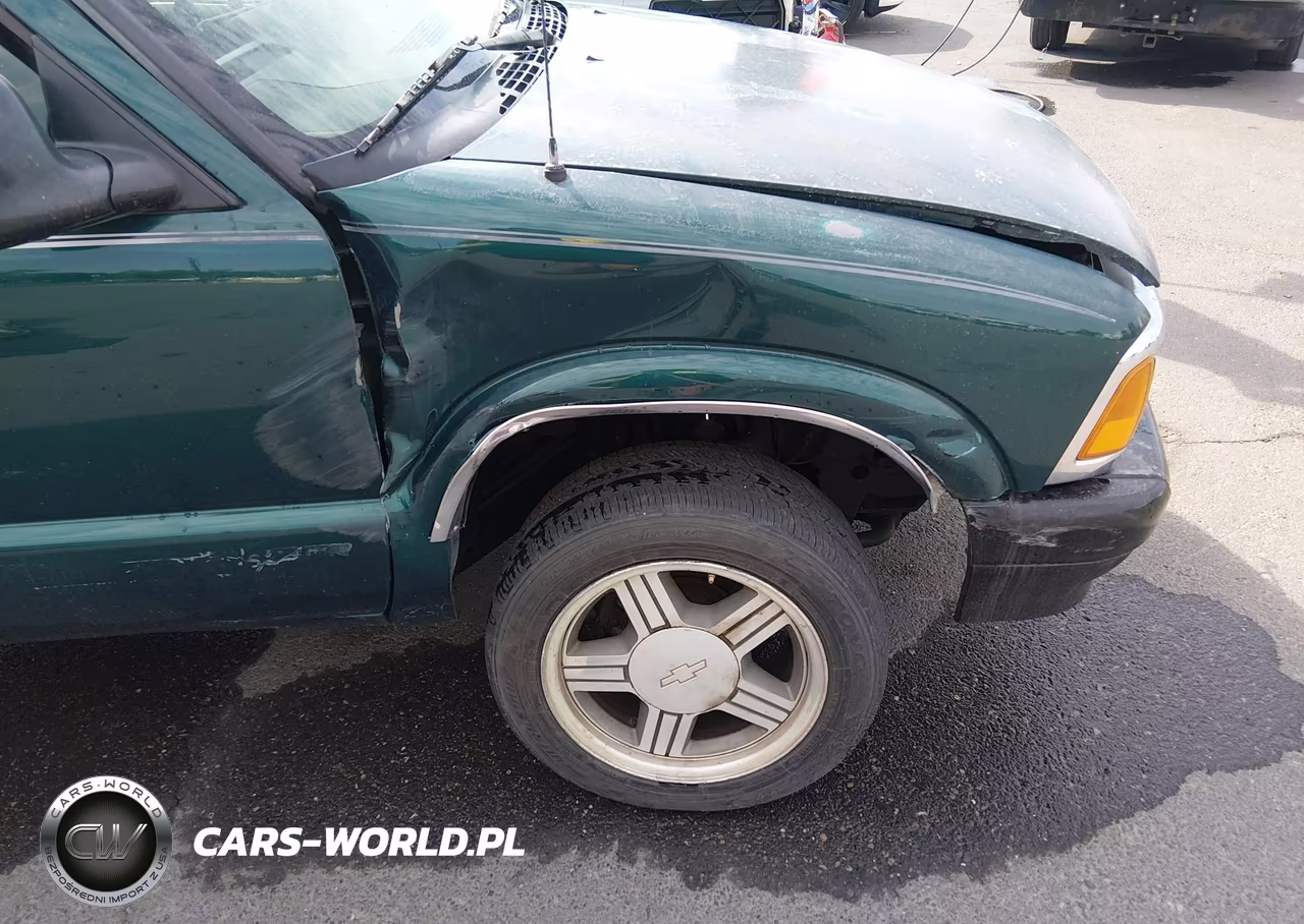 1996 Chevrolet Blazer VIN:1GNCT18W3TK107496 - 6