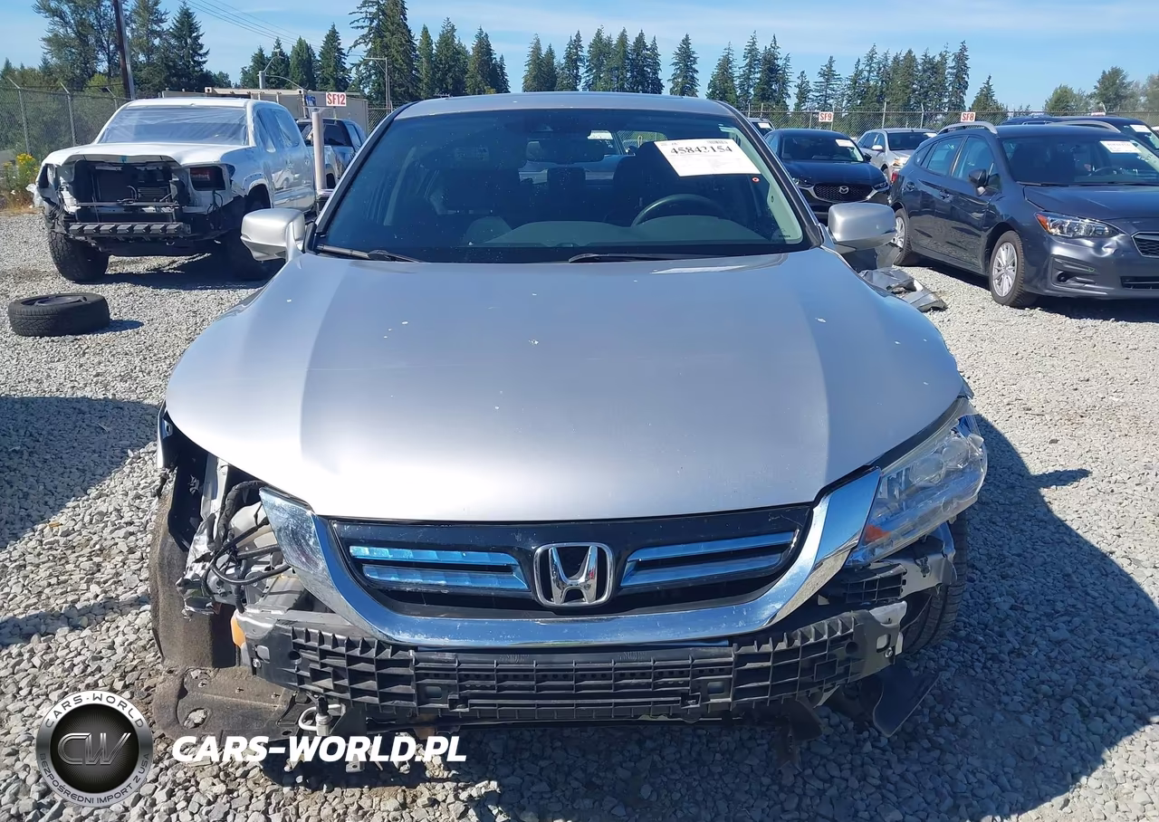 2015 Honda Accord Hybrid Touring VIN:1HGCR6F79FA012937 - 13