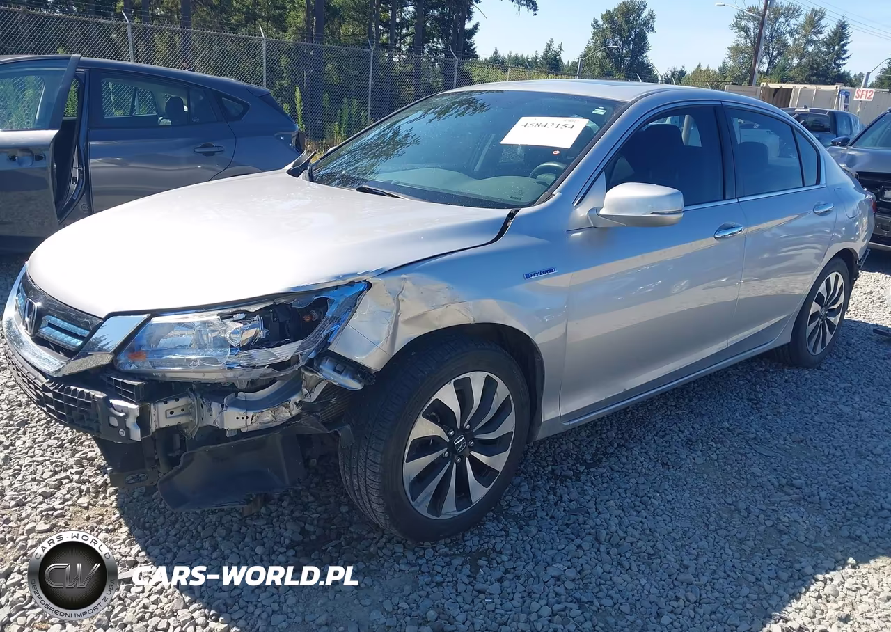 2015 Honda Accord Hybrid Touring VIN:1HGCR6F79FA012937 - 2