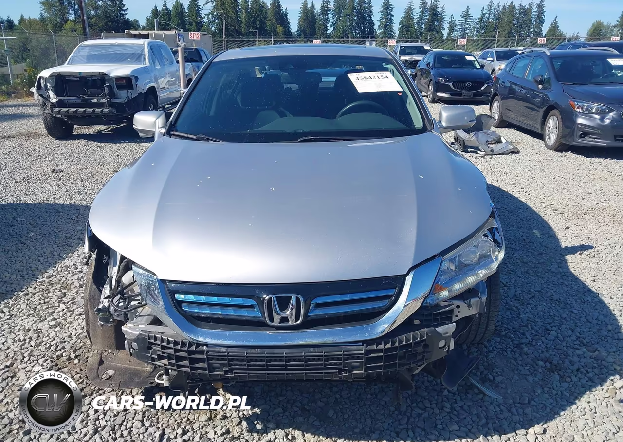 2015 Honda Accord Hybrid Touring VIN:1HGCR6F79FA012937 - 6