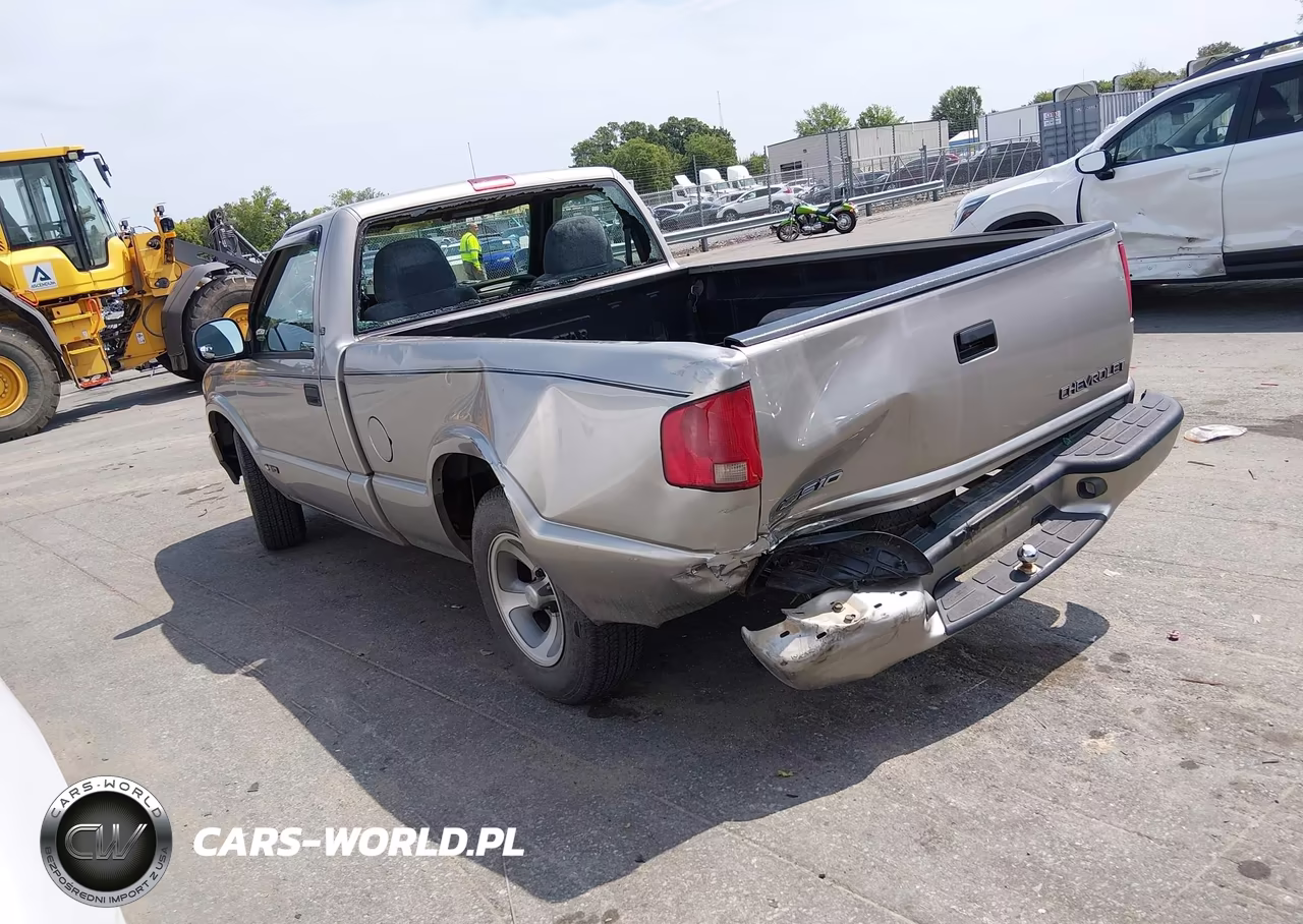 1998 Chevrolet S-10 Ls VIN:1GCCS1443W8172303 - 3
