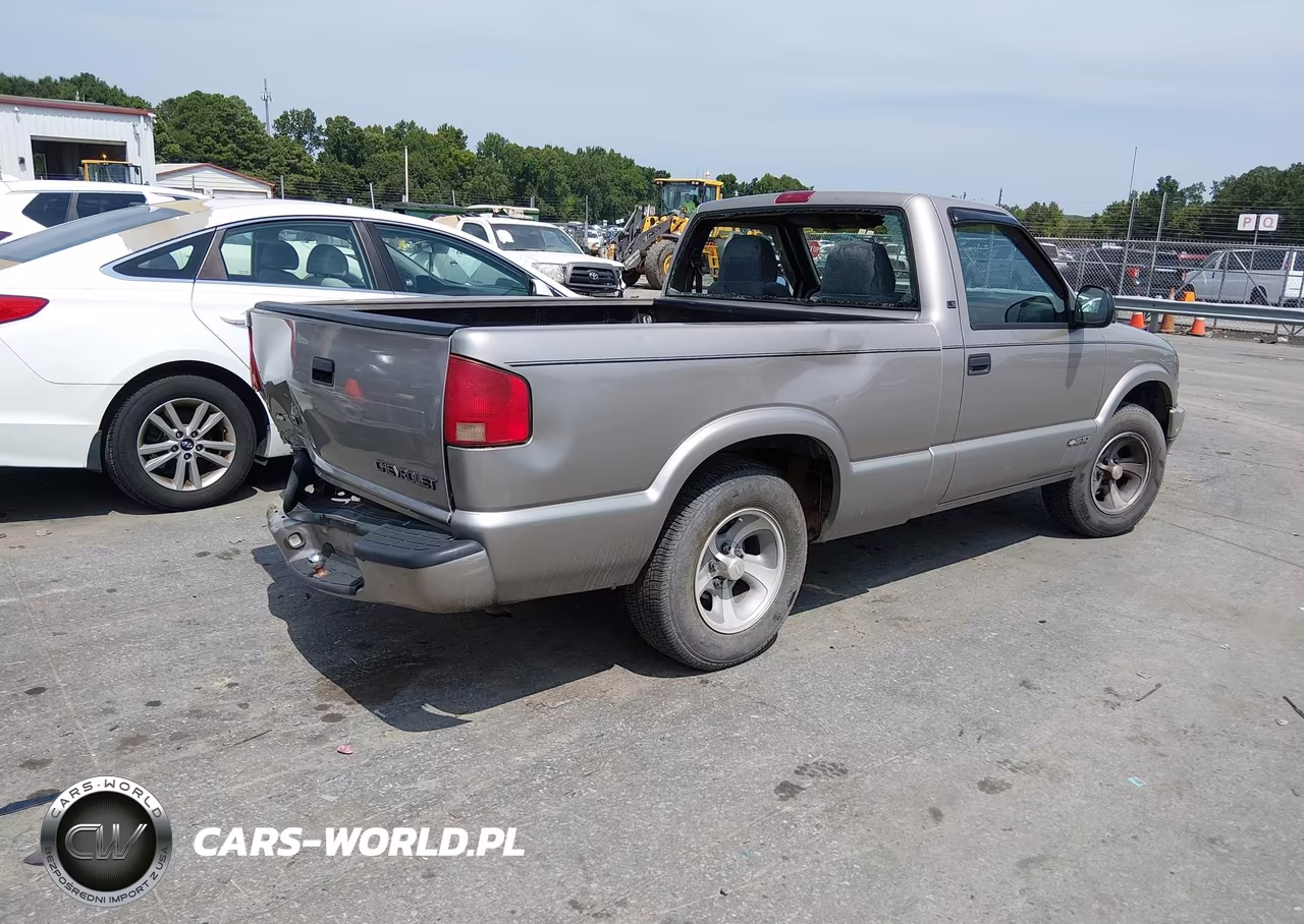 1998 Chevrolet S-10 Ls VIN:1GCCS1443W8172303 - 4