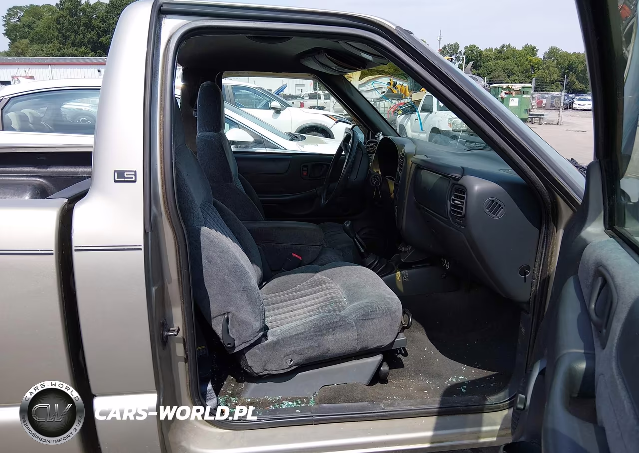 1998 Chevrolet S-10 Ls VIN:1GCCS1443W8172303 - 5