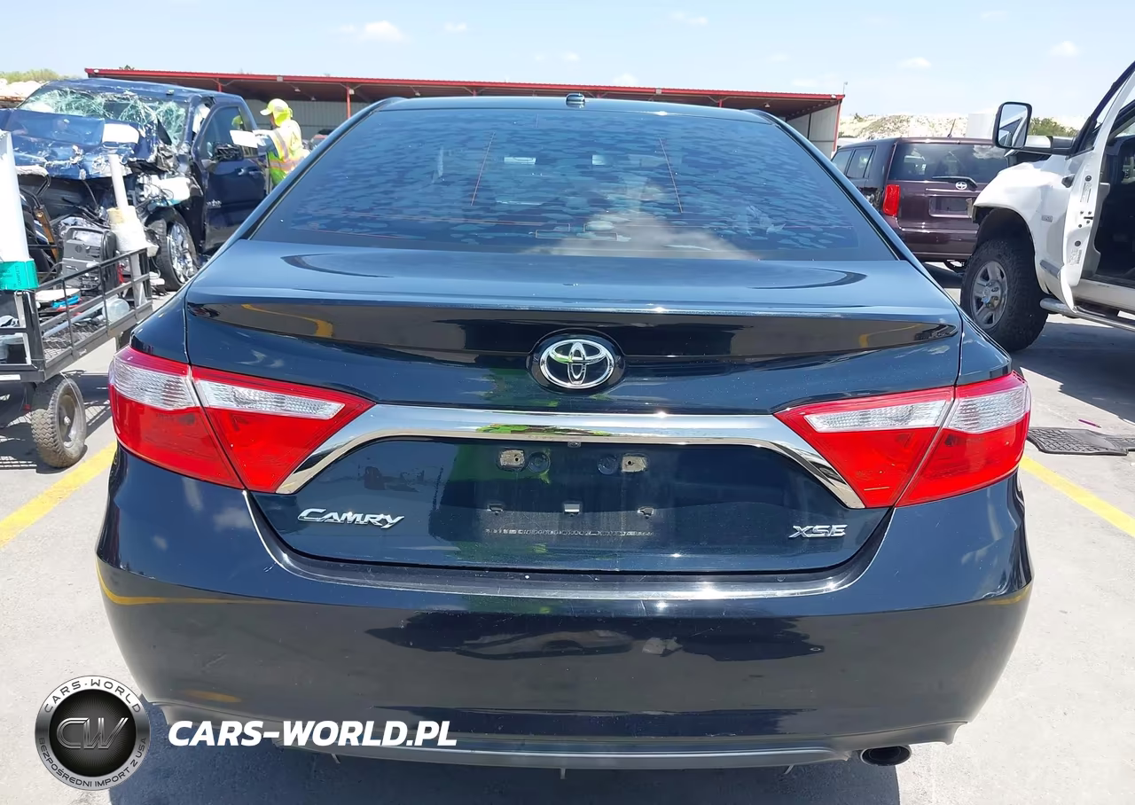 2017 Toyota Camry Xse VIN:4T1BF1FK0HU411968 - 16