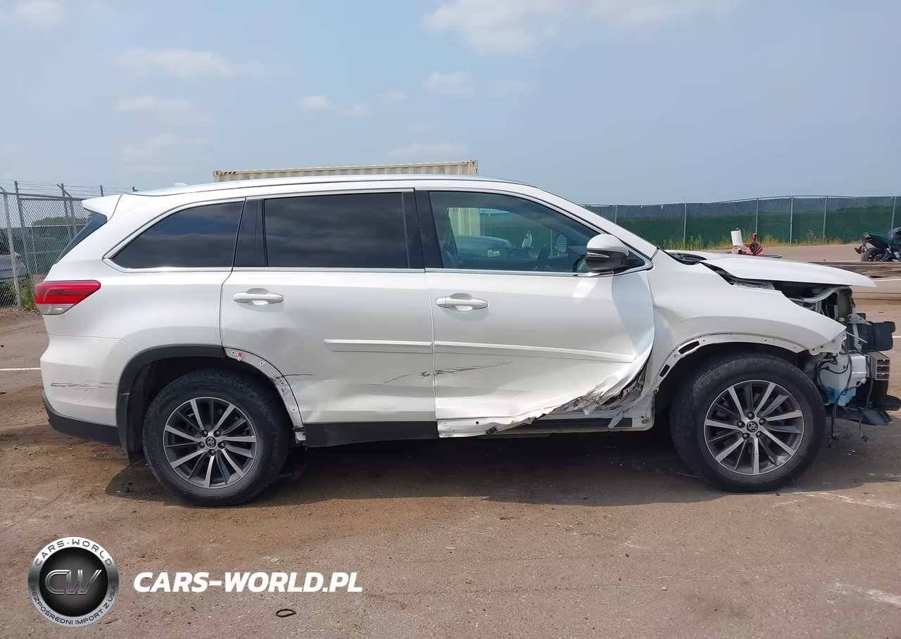 2019 Toyota Highlander Xle VIN:5TDJZRFH6KS572430 - 14