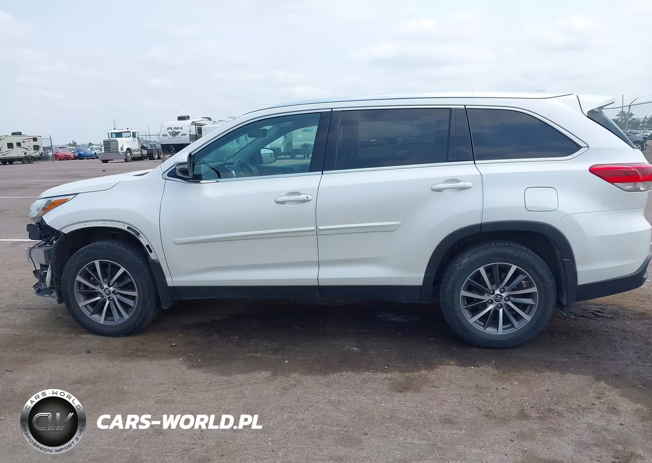 2019 Toyota Highlander Xle VIN:5TDJZRFH6KS572430 - 15