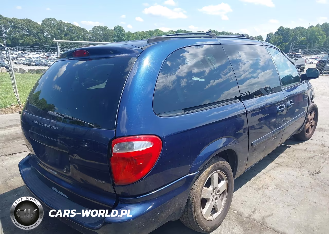 2005 Dodge Grand Caravan Sxt VIN:2D4GP44L95R596683 - 4