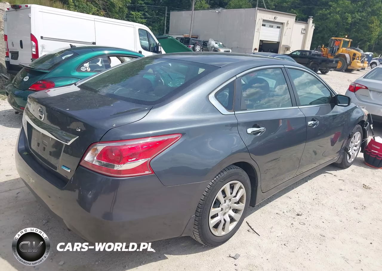2013 Nissan Altima 2.5 S VIN:1N4AL3AP3DN560456 - 4