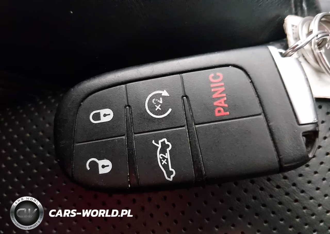 2015 Chrysler 200 S VIN:1C3CCCDG6FN718035 - 11