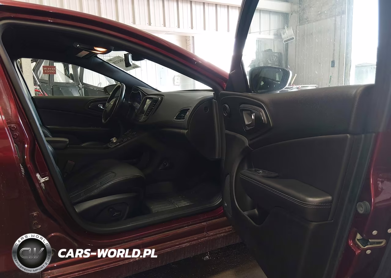 2015 Chrysler 200 S VIN:1C3CCCDG6FN718035 - 5