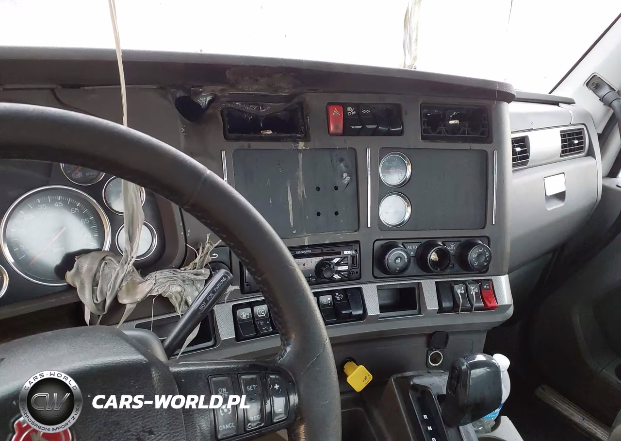 2016 Kenworth Construction T680 VIN:1XKYD49X8GJ119616 - 17