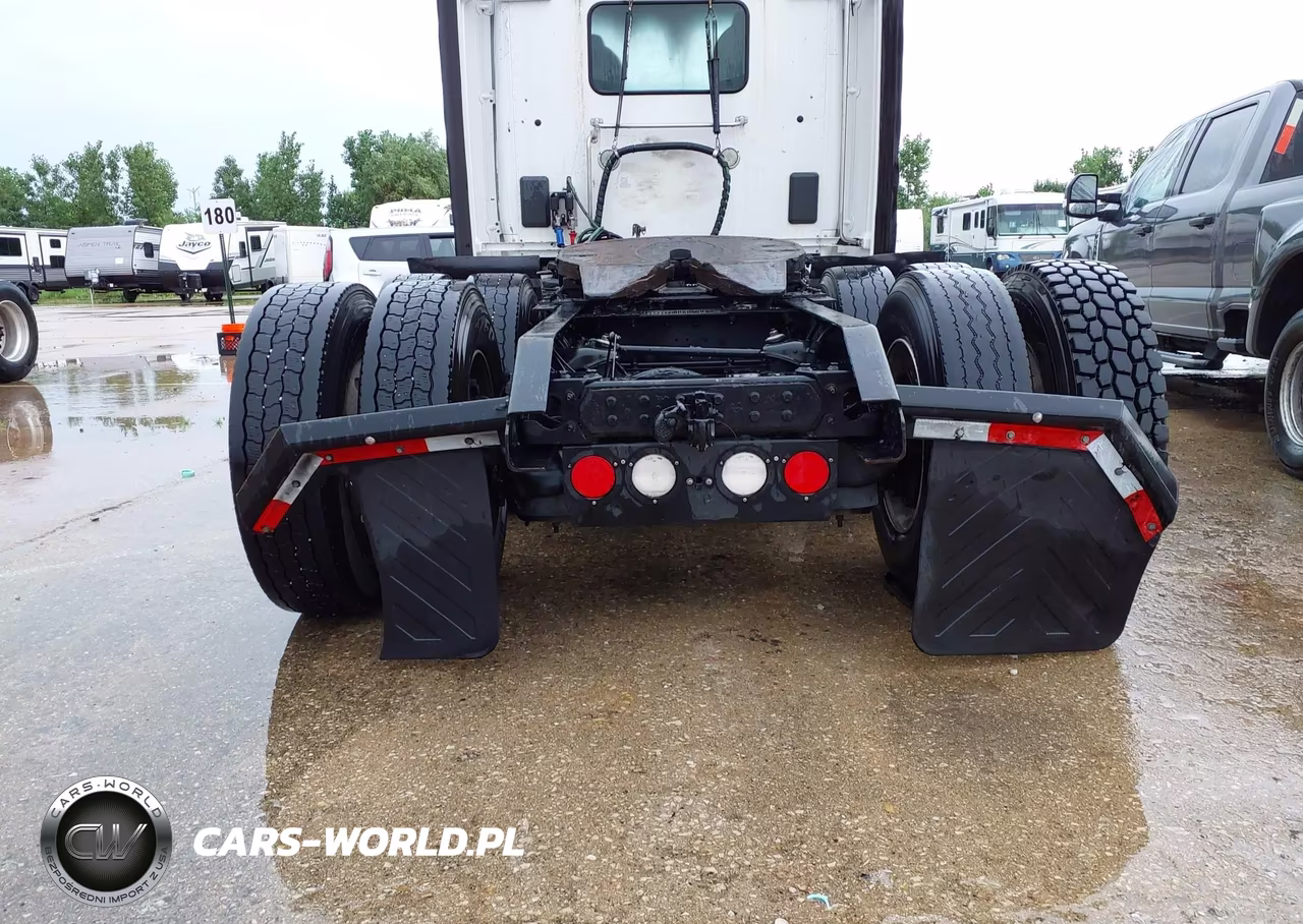 2016 Kenworth Construction T680 VIN:1XKYD49X8GJ119616 - 8