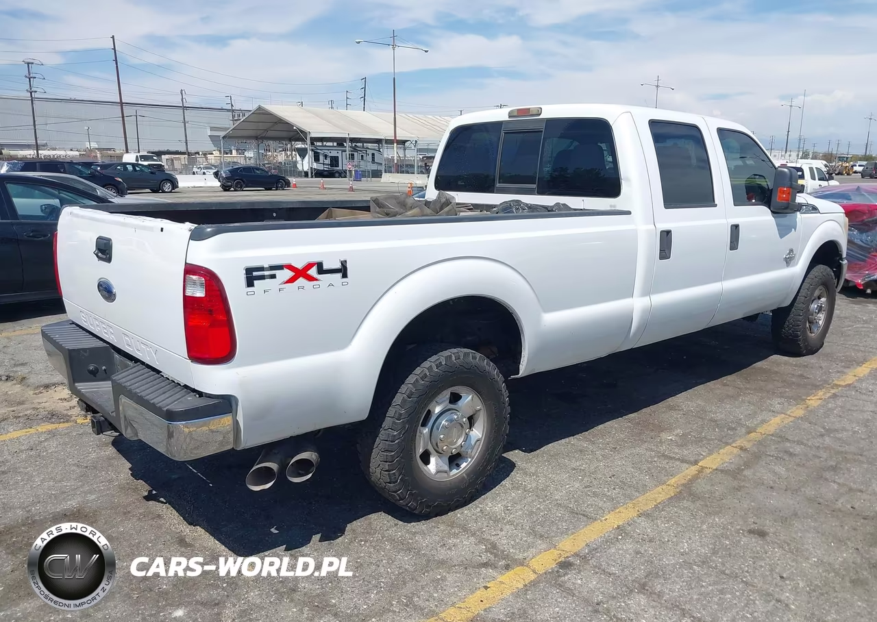 2011 Ford F-250 Xlt VIN:1FT7W2BTXBEA17541 - 4
