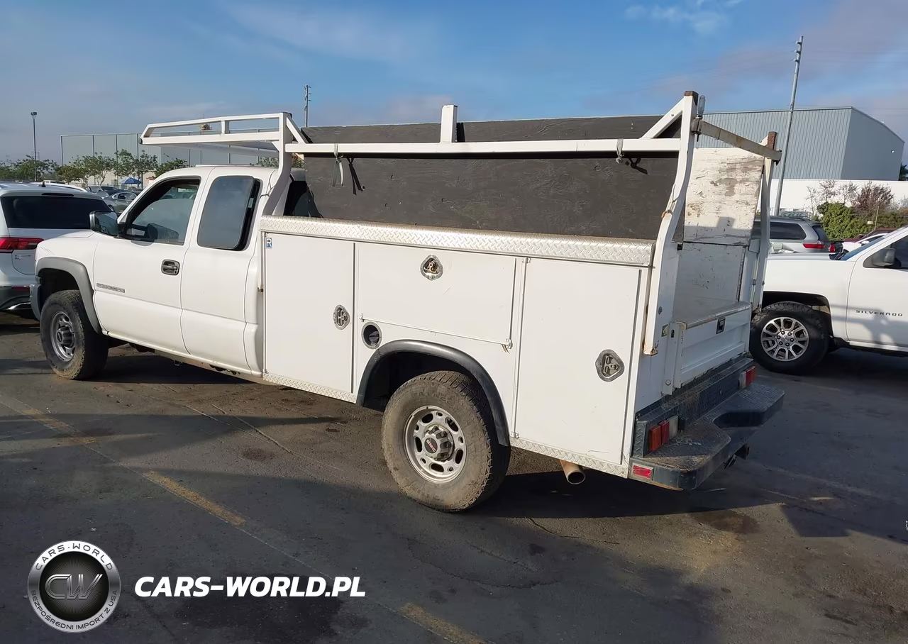 2005 GMC Sierra 2500Hd Work Truck VIN:1GDHC29U15E299967 - 3