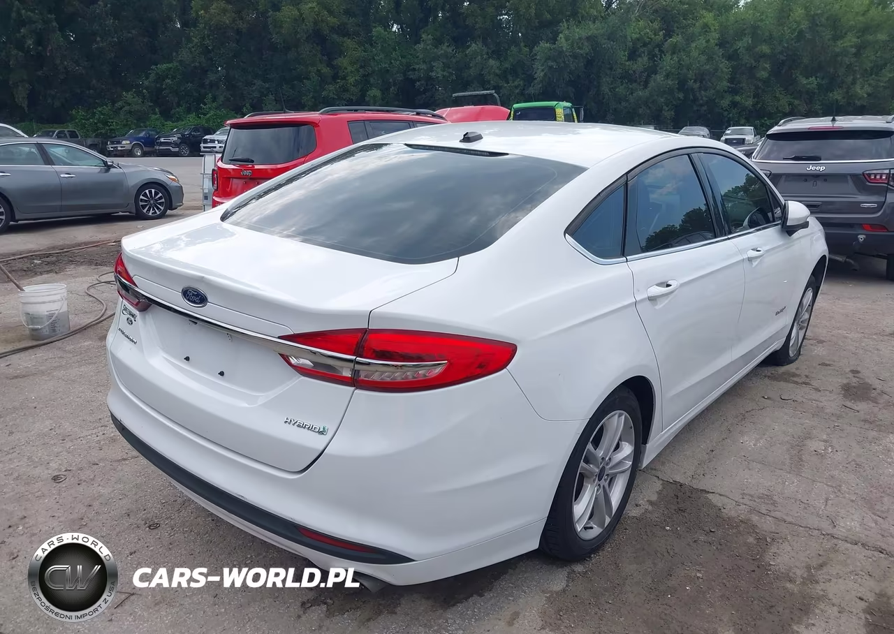 2018 Ford Fusion Hybrid S VIN:3FA6P0UU4JR101035 - 4