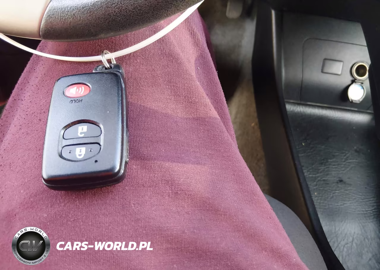 2014 Toyota Prius Three VIN:JTDKN3DU9E1736249 - 11