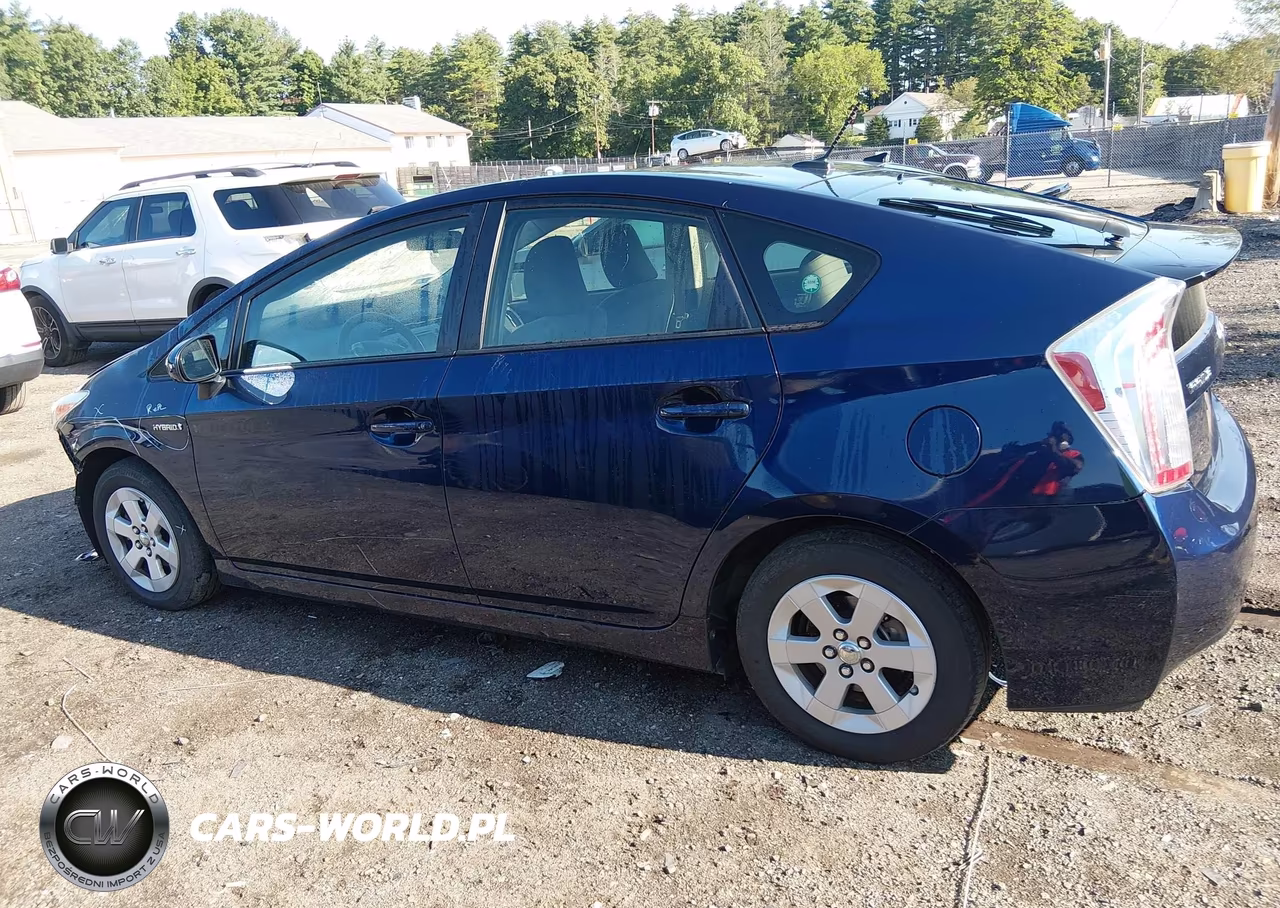 2014 Toyota Prius Three VIN:JTDKN3DU9E1736249 - 15