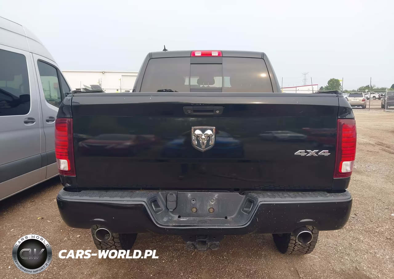 2018 Ram 1500 Sport VIN:1C6RR7MT8JS250528 - 16
