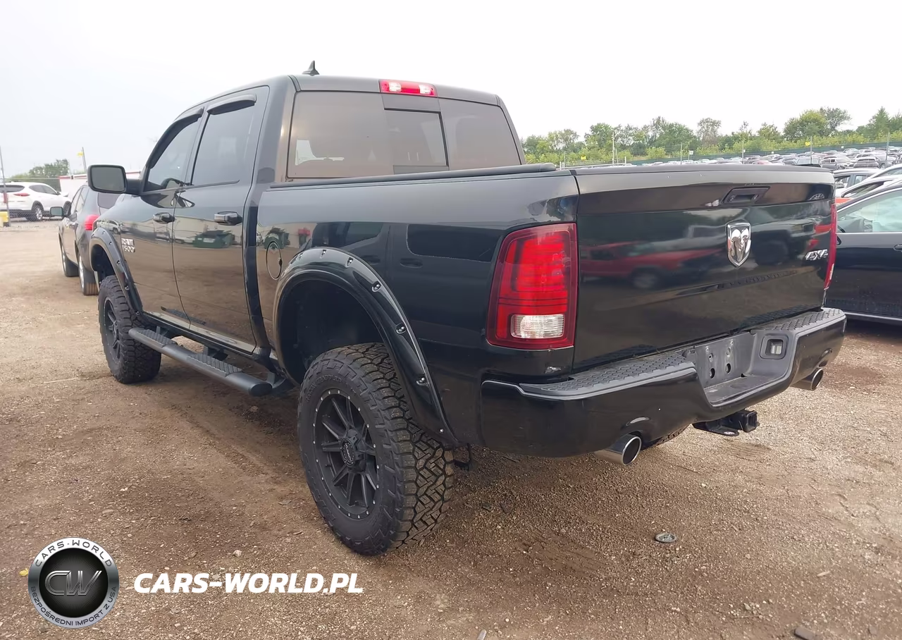 2018 Ram 1500 Sport VIN:1C6RR7MT8JS250528 - 3